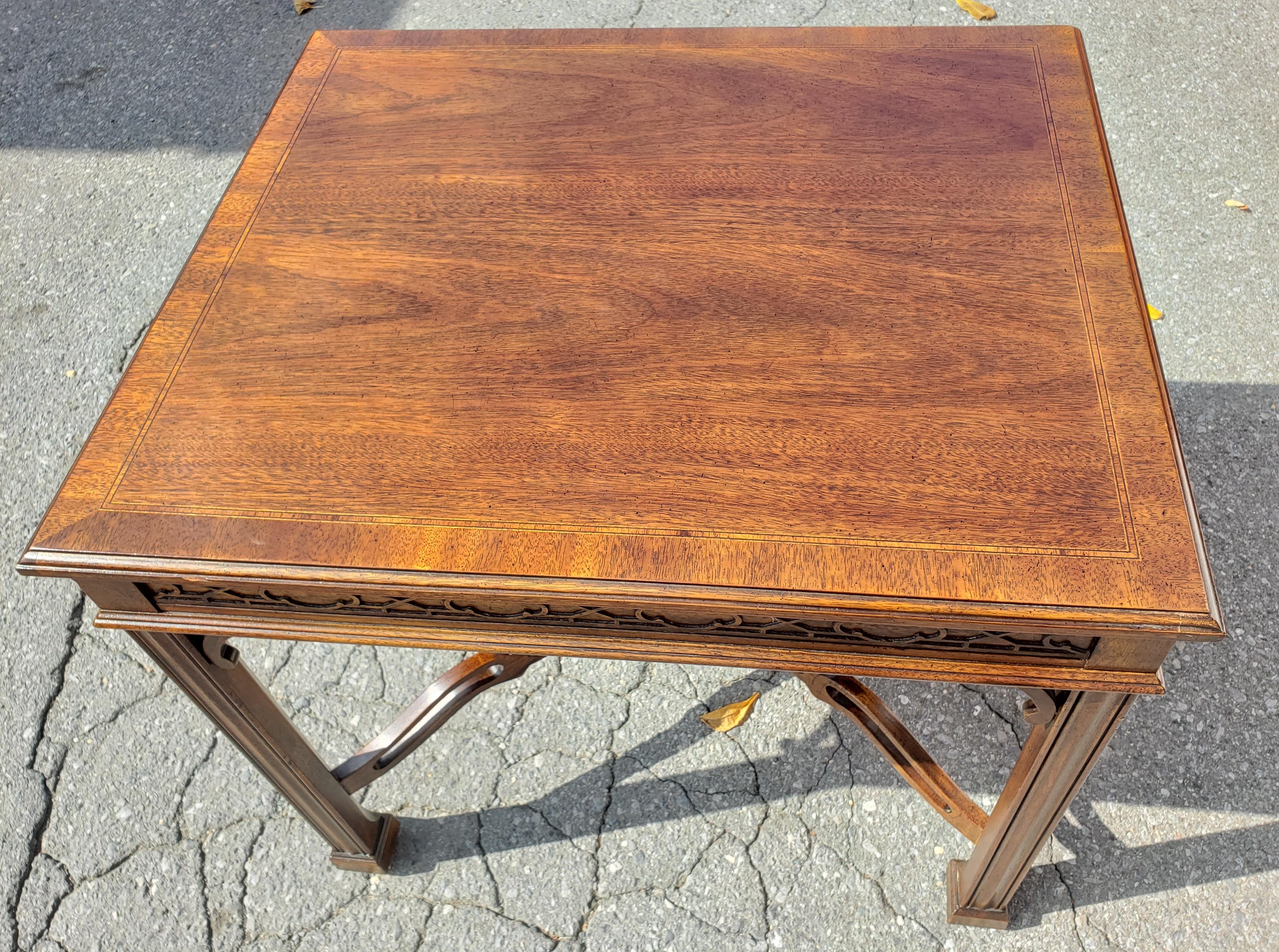 1980s Drexel Heritage Chippendale Walnut Accent Table W/ Fretwork and Banded Top For Sale 2