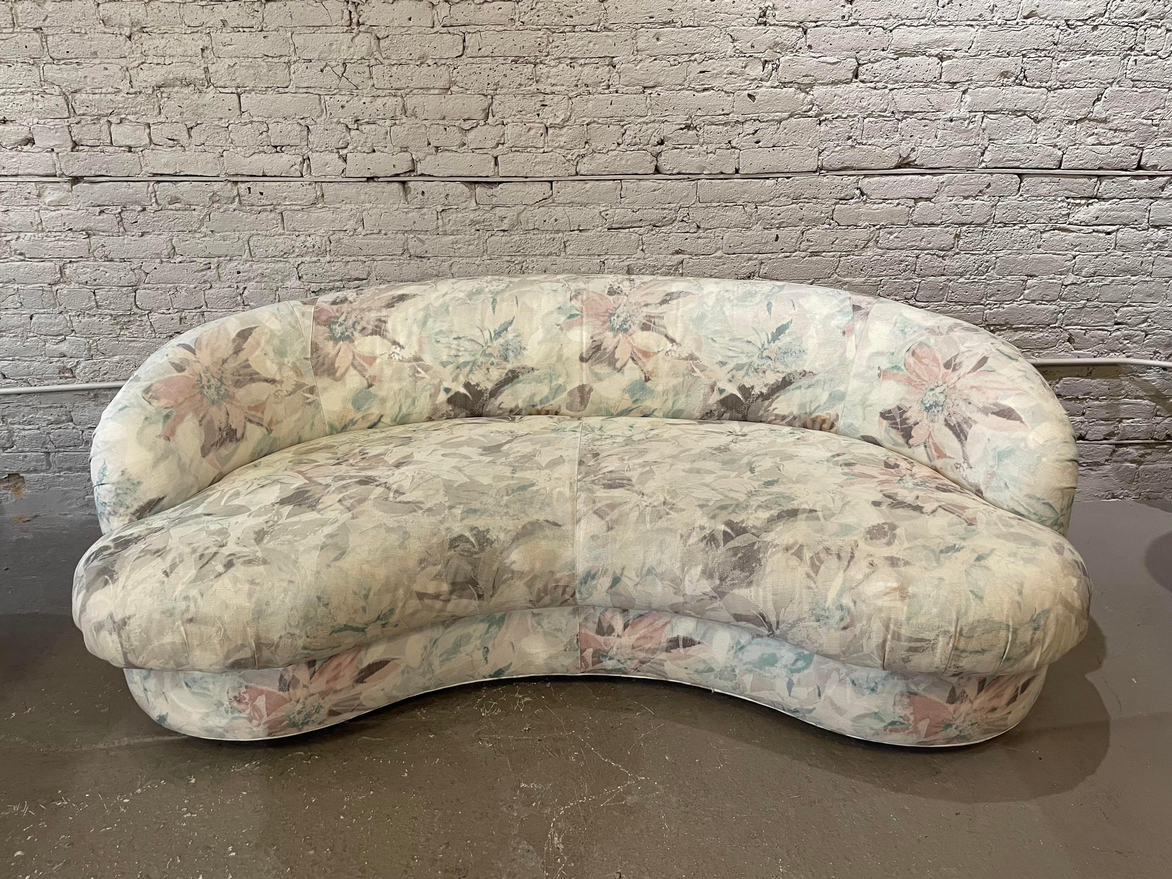 Late 20th Century 1980s Postmodern Drexel Heritage Kidney Curved Vintage Sofa Loveseat