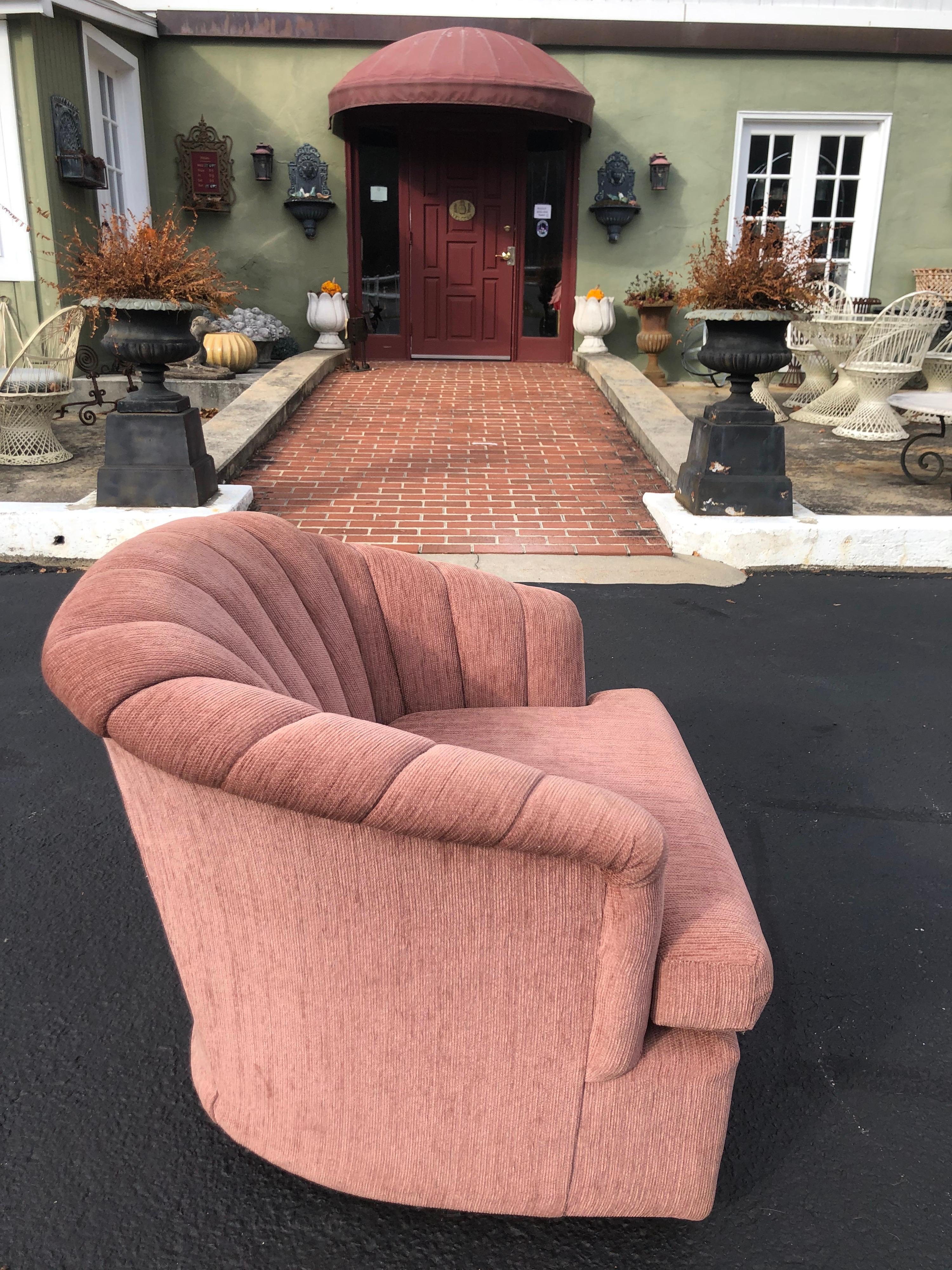 Late 20th Century 1980's Dusty Rose Swivel Chair