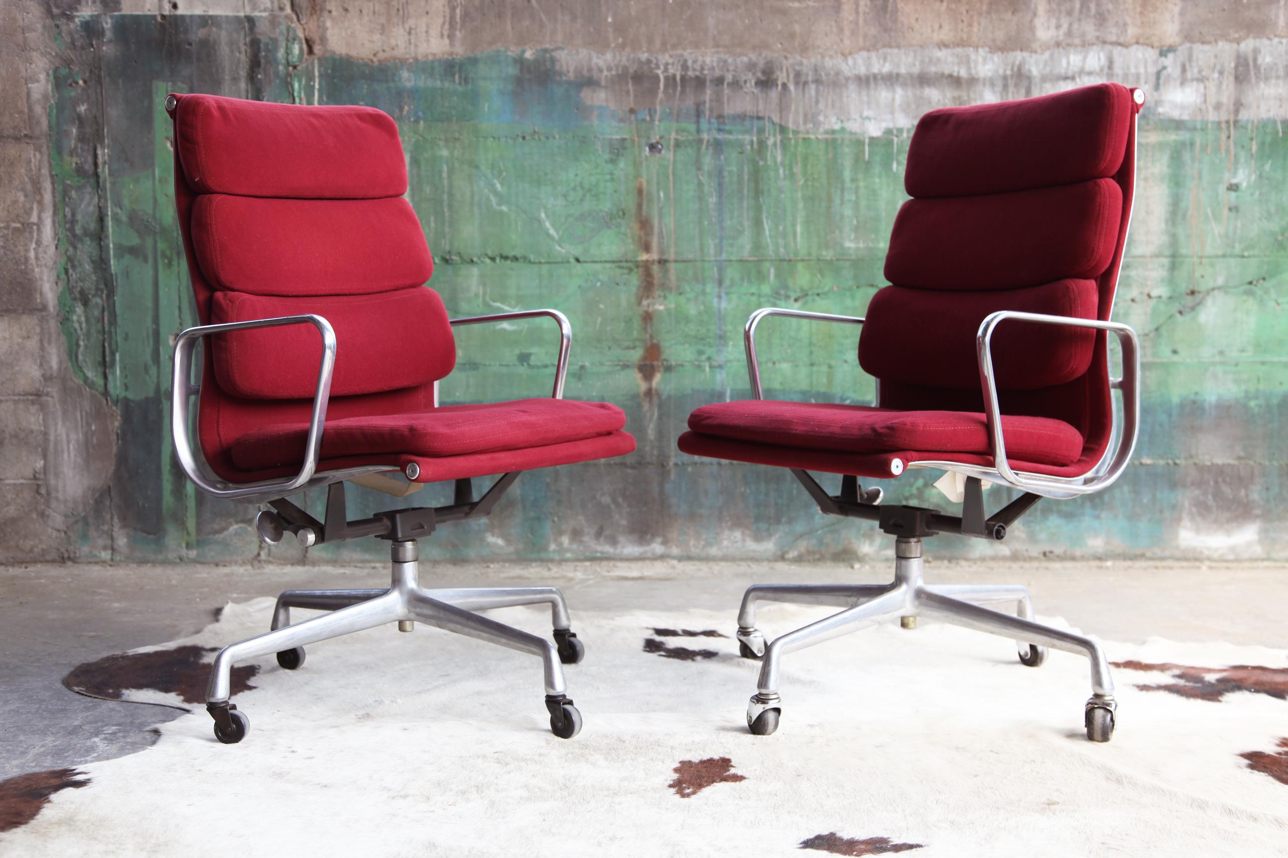 Mid-Century Modern 1980s Eames Herman Miller Aluminum Soft Pad Reclining + Height Adjustable Chairs