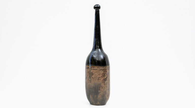 Sculptural Object, single bottle, ceramic, glazed, Bruno Gambone, Italy, 1980s.

An outstanding object, not only striking because of the given height, but also the selected coloring and composition. Once again, the Italian artist Bruno Gambone