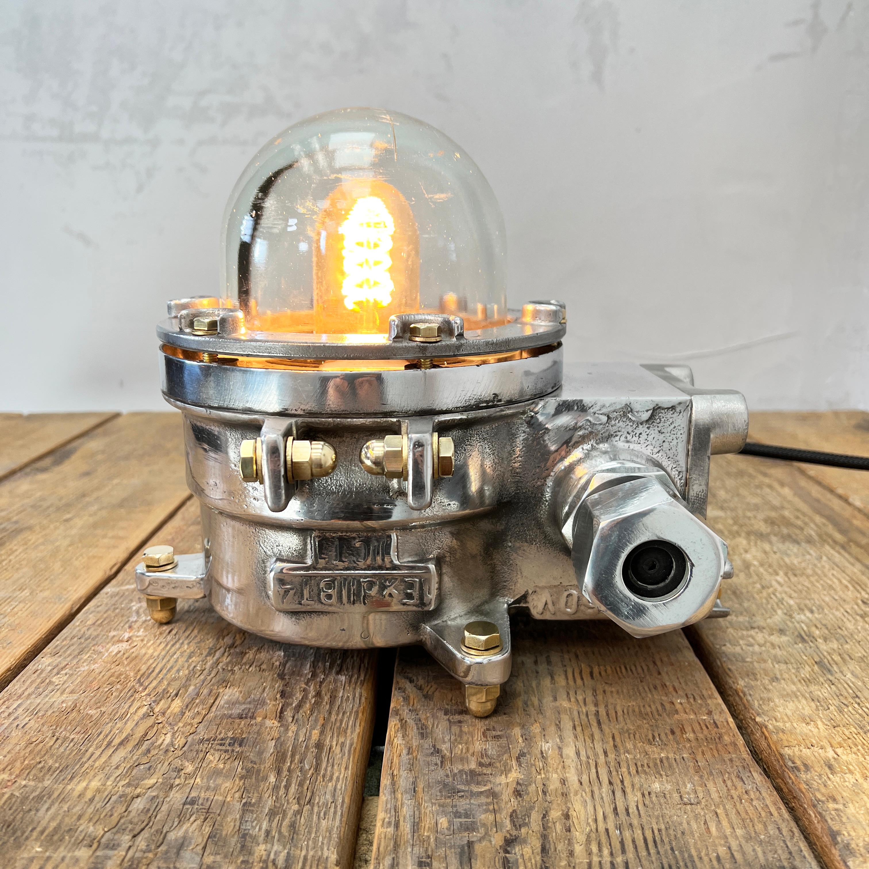 1980's Eastern Bloc Cast Aluminium & Glass Industrial Explosion Proof Table Lamp For Sale 6