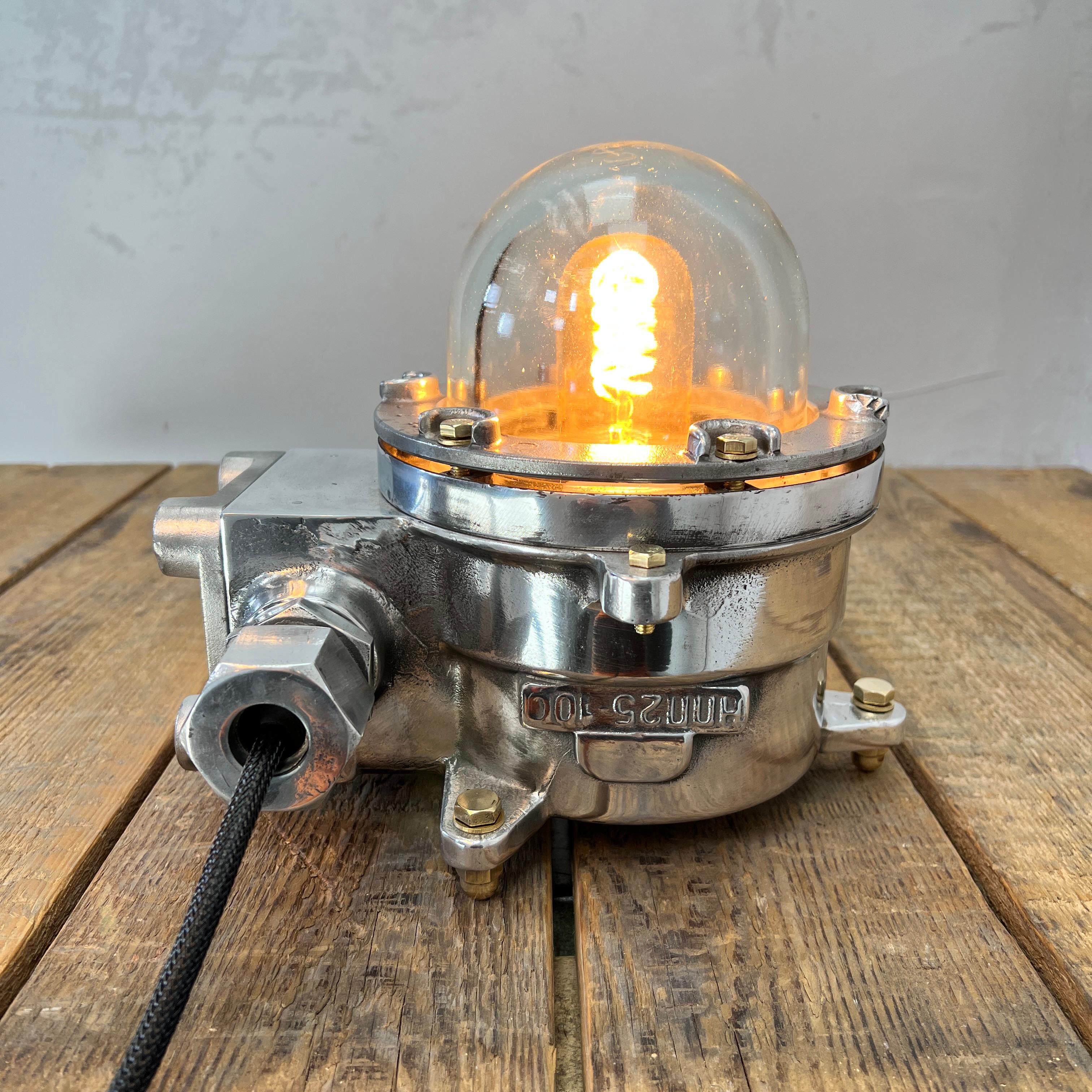 1980's Eastern Bloc Cast Aluminium & Glass Industrial Explosion Proof Table Lamp For Sale 9