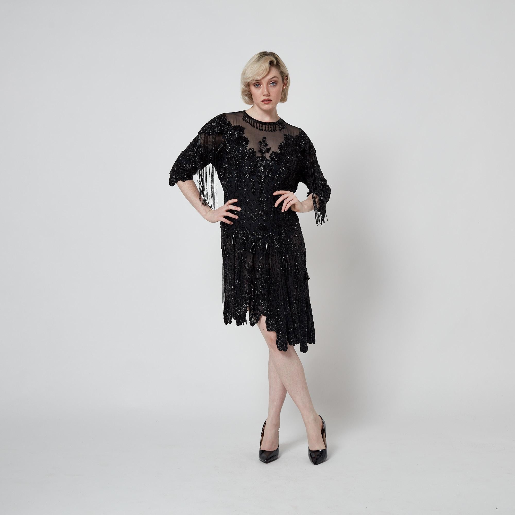 1980er Jahre Eavis & Brown Couture Schwarzes Perlenkleid im Flapper Style im Angebot 2