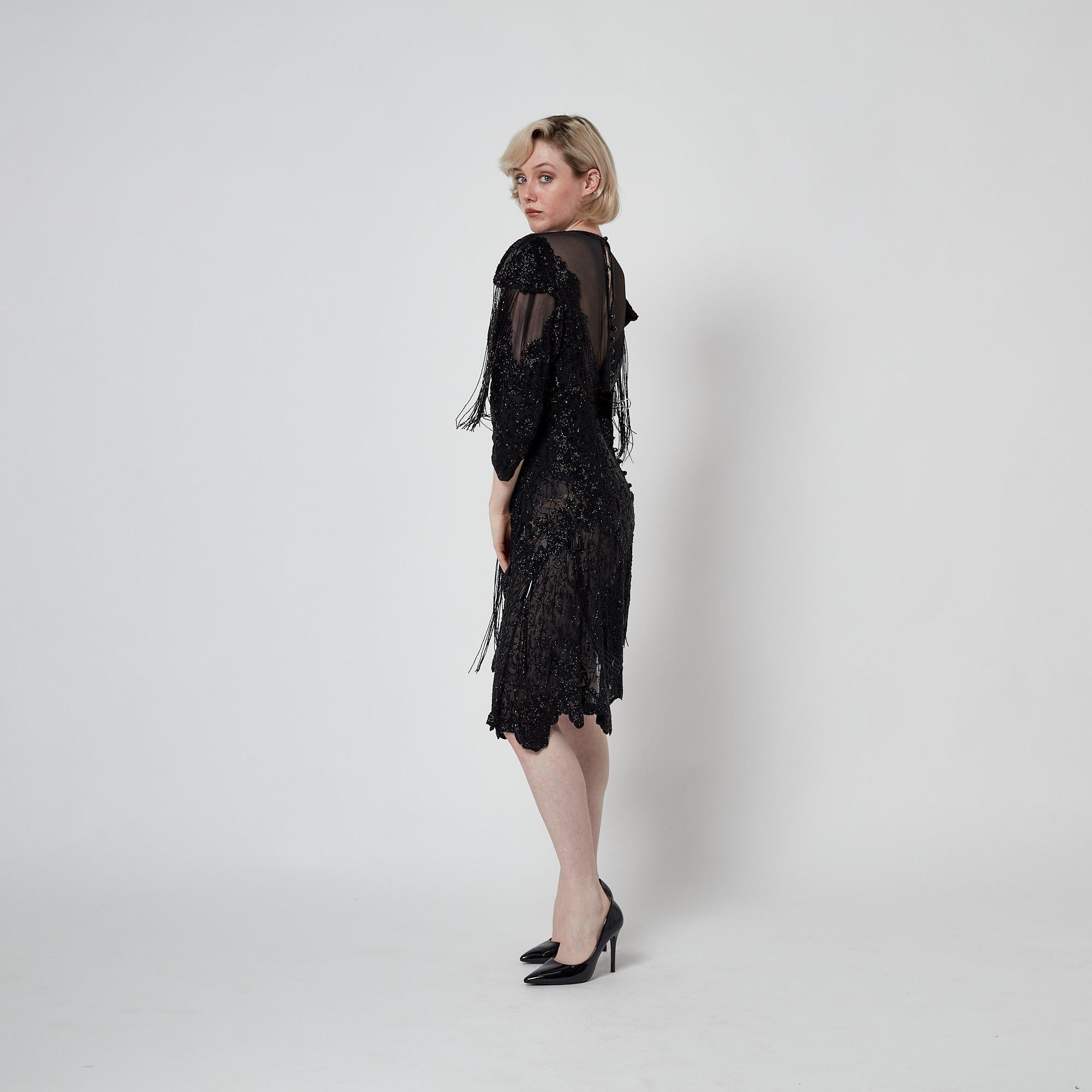 1980er Jahre Eavis & Brown Couture Schwarzes Perlenkleid im Flapper Style im Angebot 4