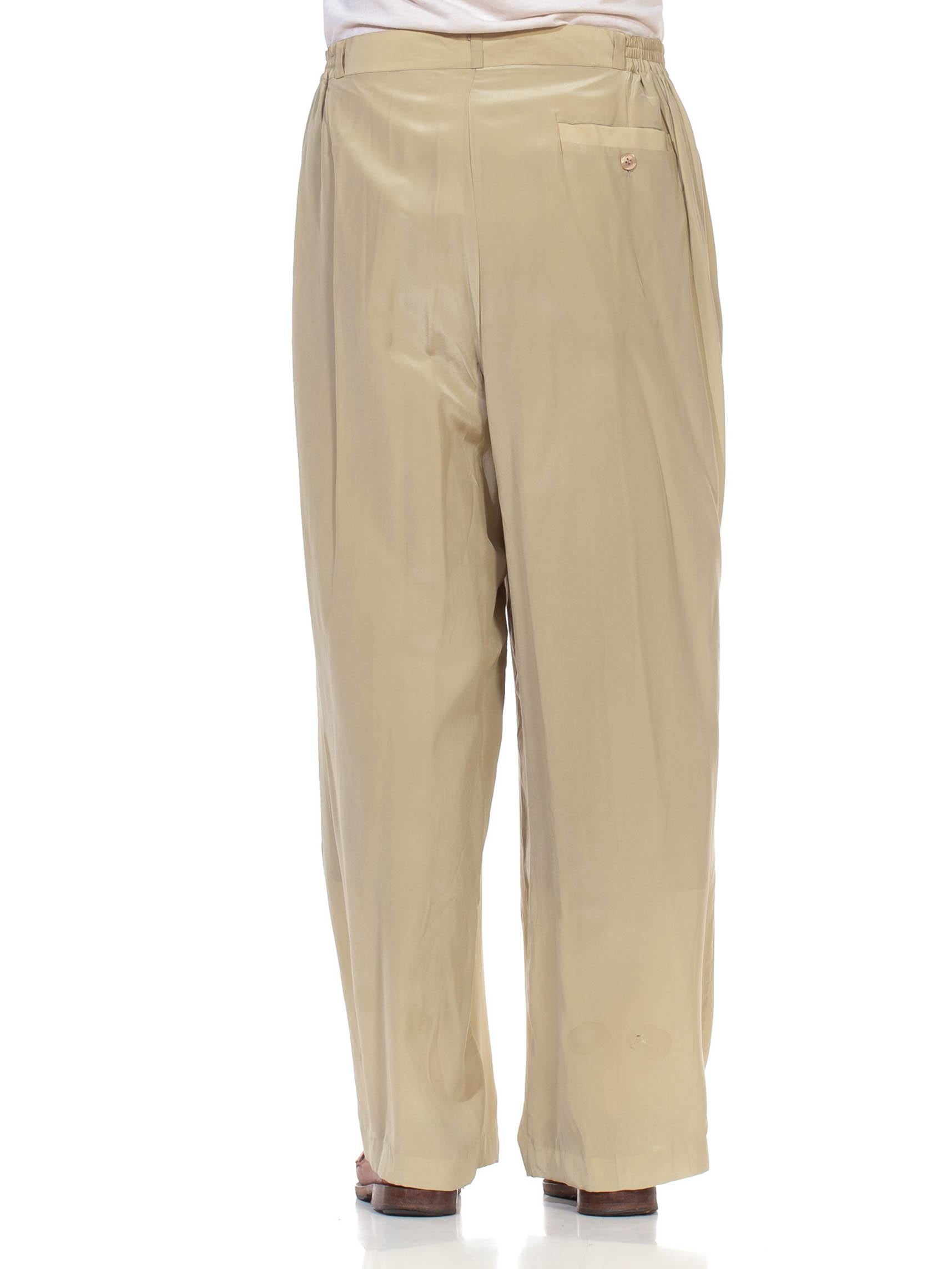 1980S Ecru Silk Crepe De Chine Pleated & Elastic Men's Pants In Excellent Condition For Sale In New York, NY