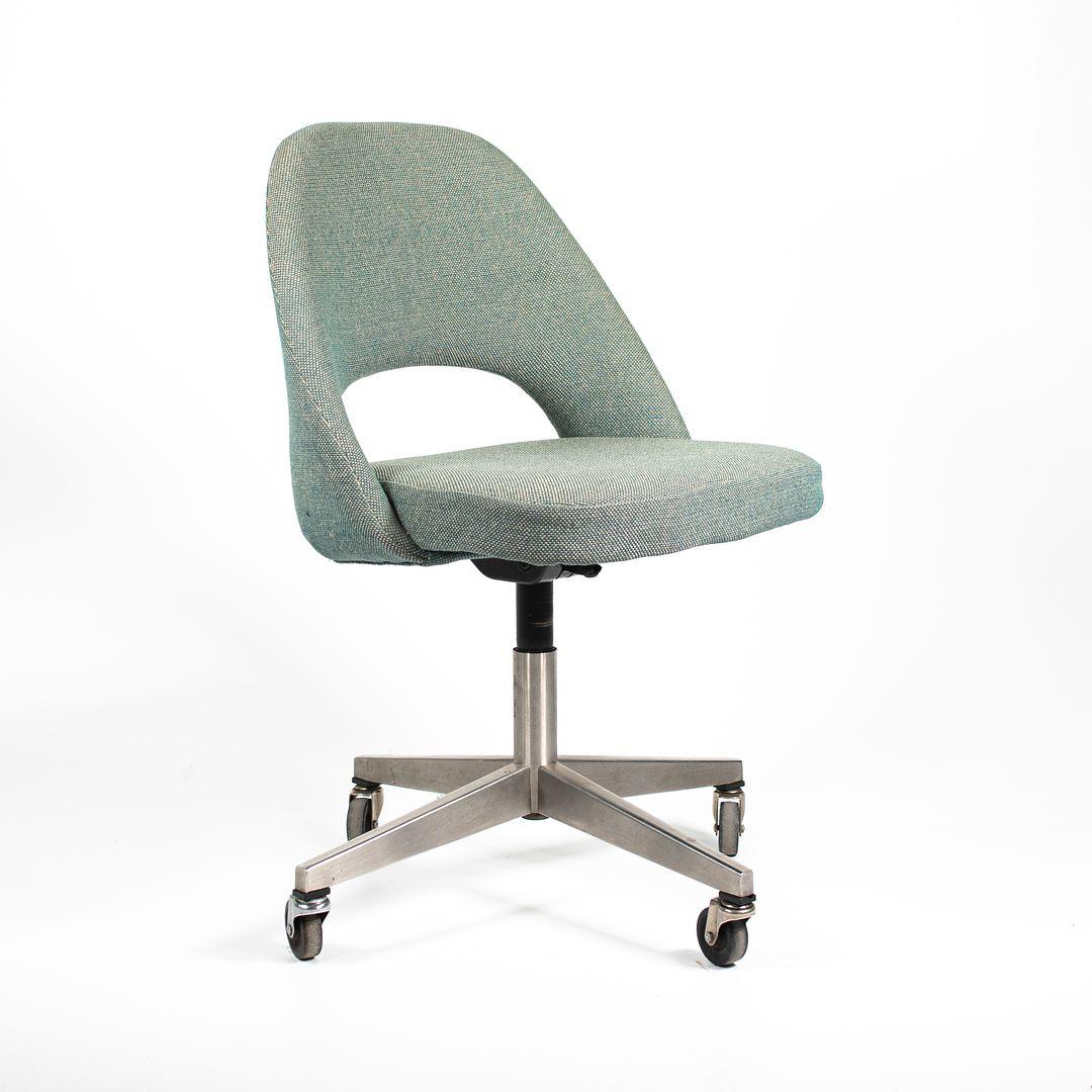 Modern 1980s Eero Saarinen for Knoll Armless Executive Desk Chair with Swivel Base For Sale