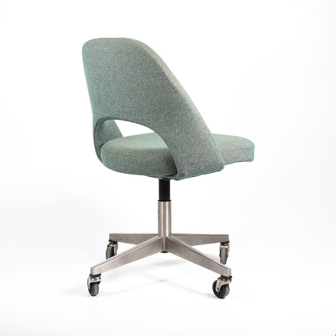 Late 20th Century 1980s Eero Saarinen for Knoll Armless Executive Desk Chair with Swivel Base For Sale