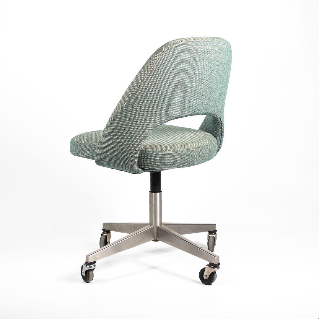 1980s Eero Saarinen for Knoll Armless Executive Desk Chair with Swivel Base For Sale 1