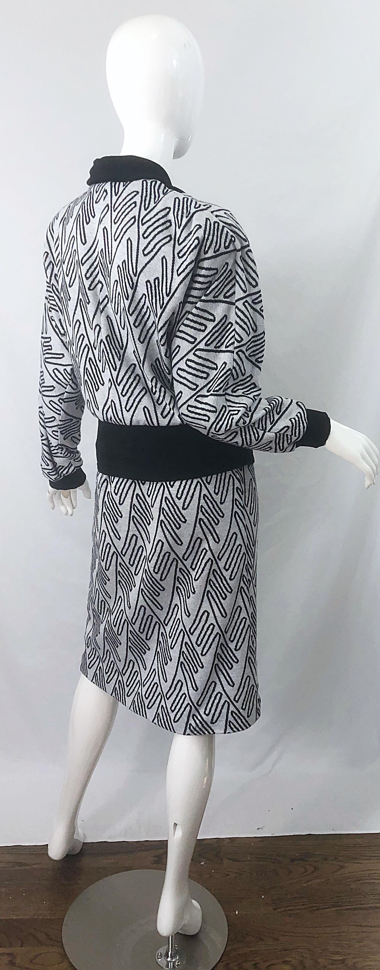 Egon Von Furstenberg - Robe pull à imprimé abstrait noir et gris, vintage, années 1980 Pour femmes en vente