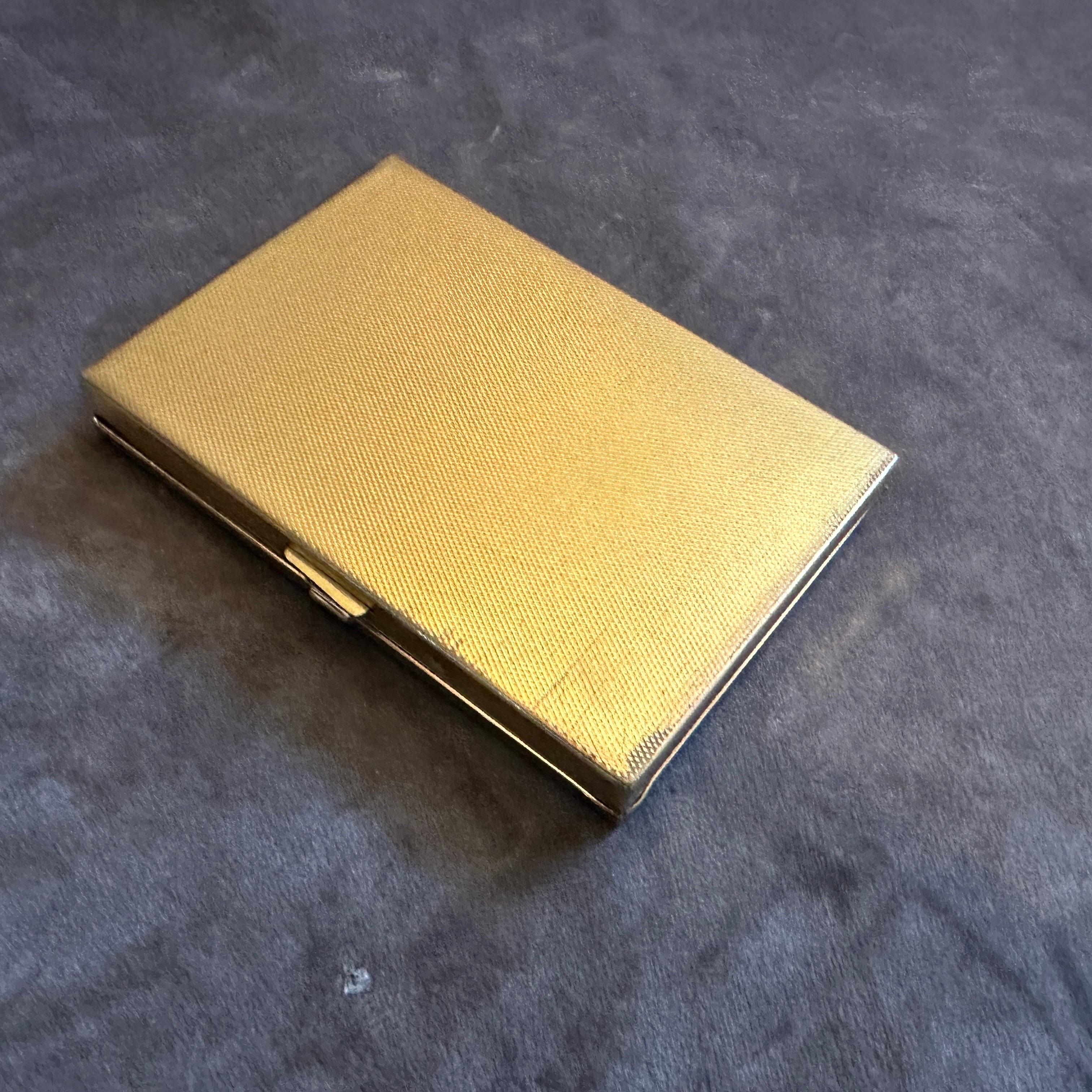 1980 Élégante boîte à cigarettes en laiton et émail vert par Gucci Florence en vente 2