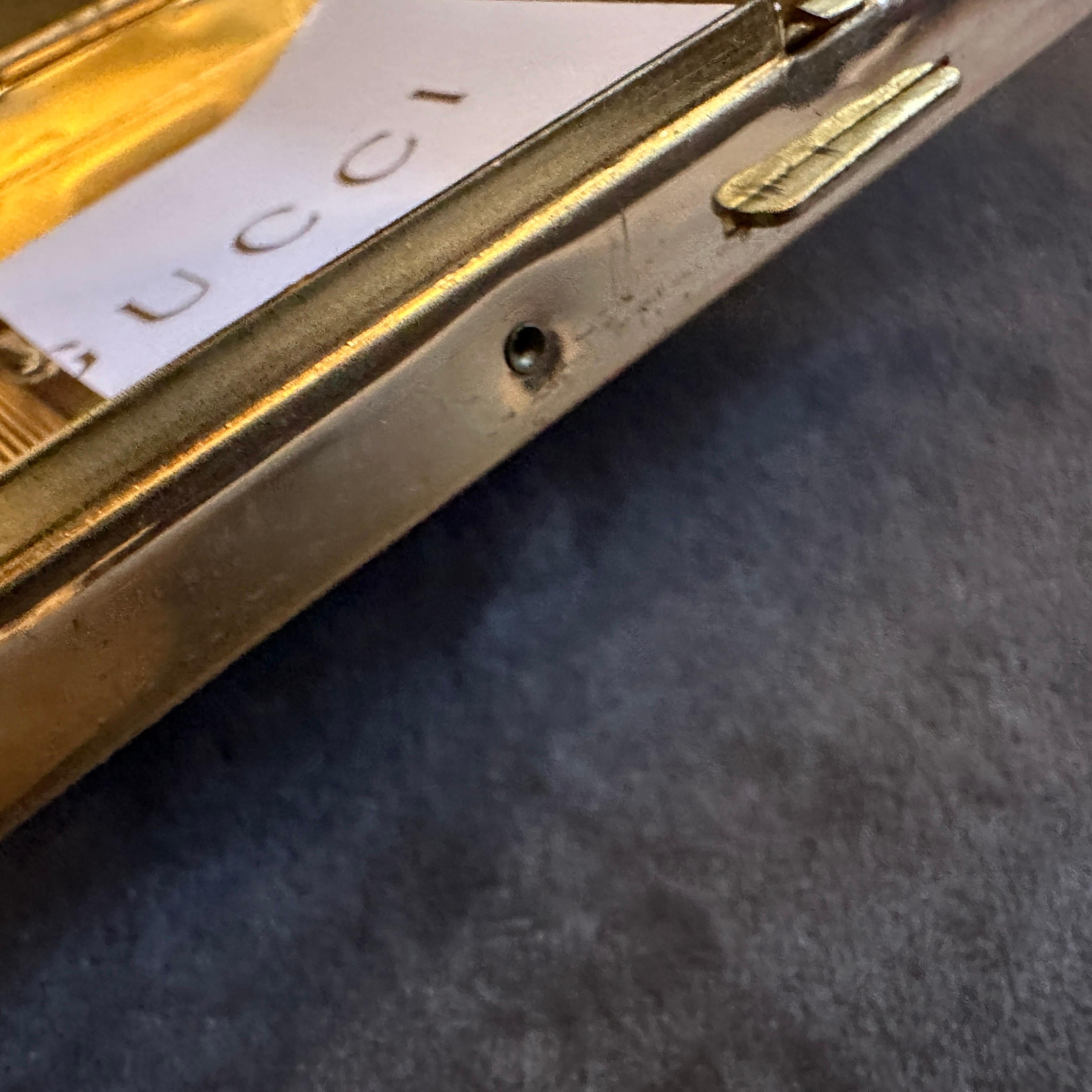 1980 Élégante boîte à cigarettes en laiton et émail vert par Gucci Florence en vente 1