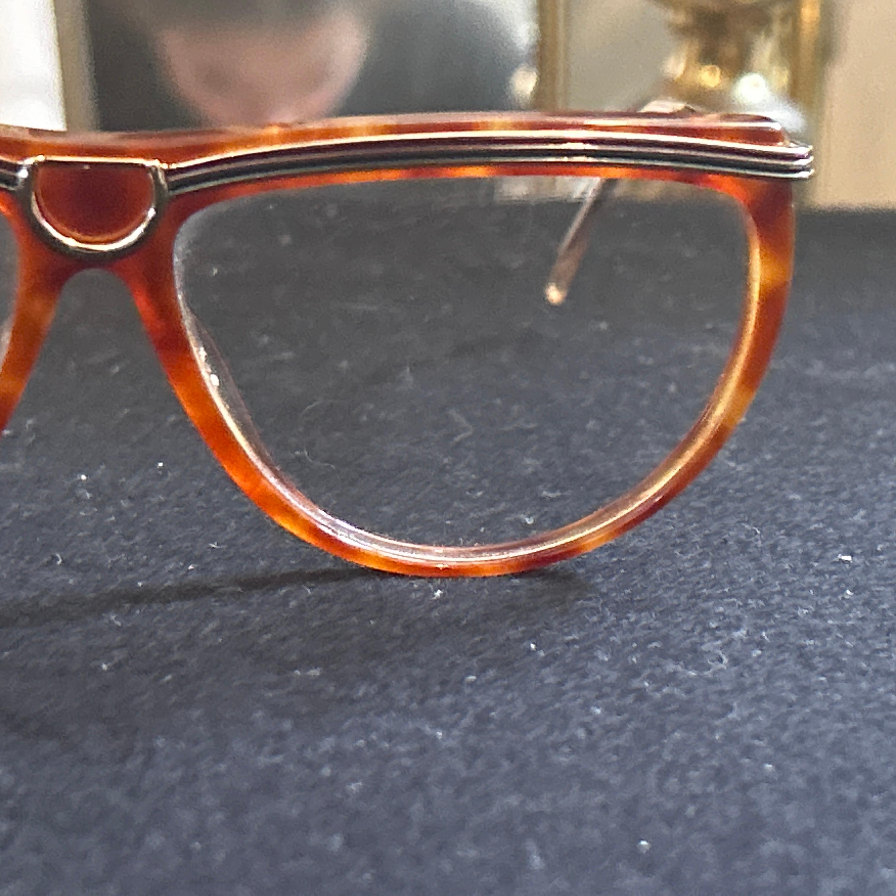 1980s Elegant Vintage Fake Tortoiseshell Gucci Sunglasses In Good Condition For Sale In Aci Castello, IT