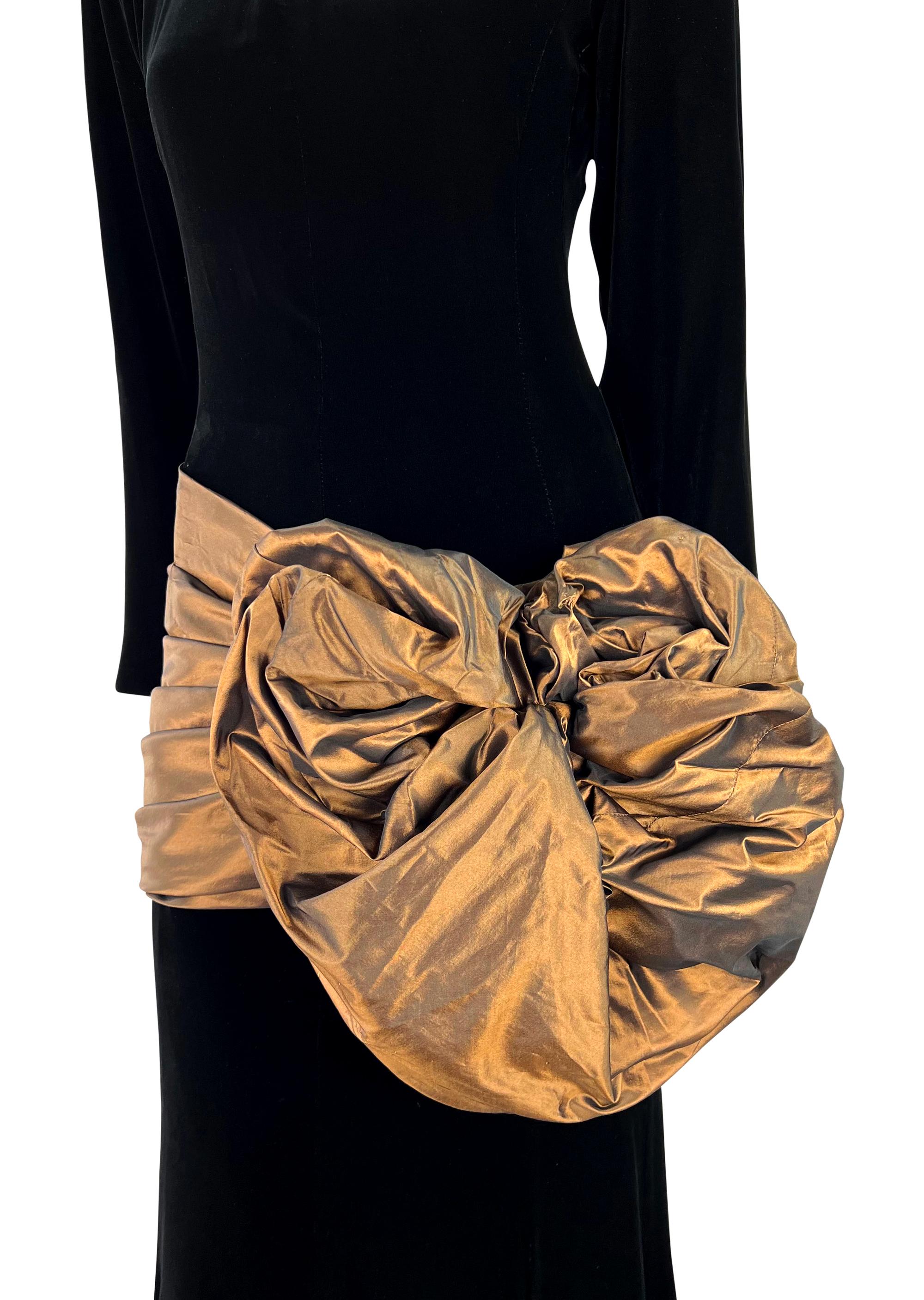 1980s Emanuel Ungaro Haute Couture Black Velvet Brown Taffeta Bow Gown For Sale 3