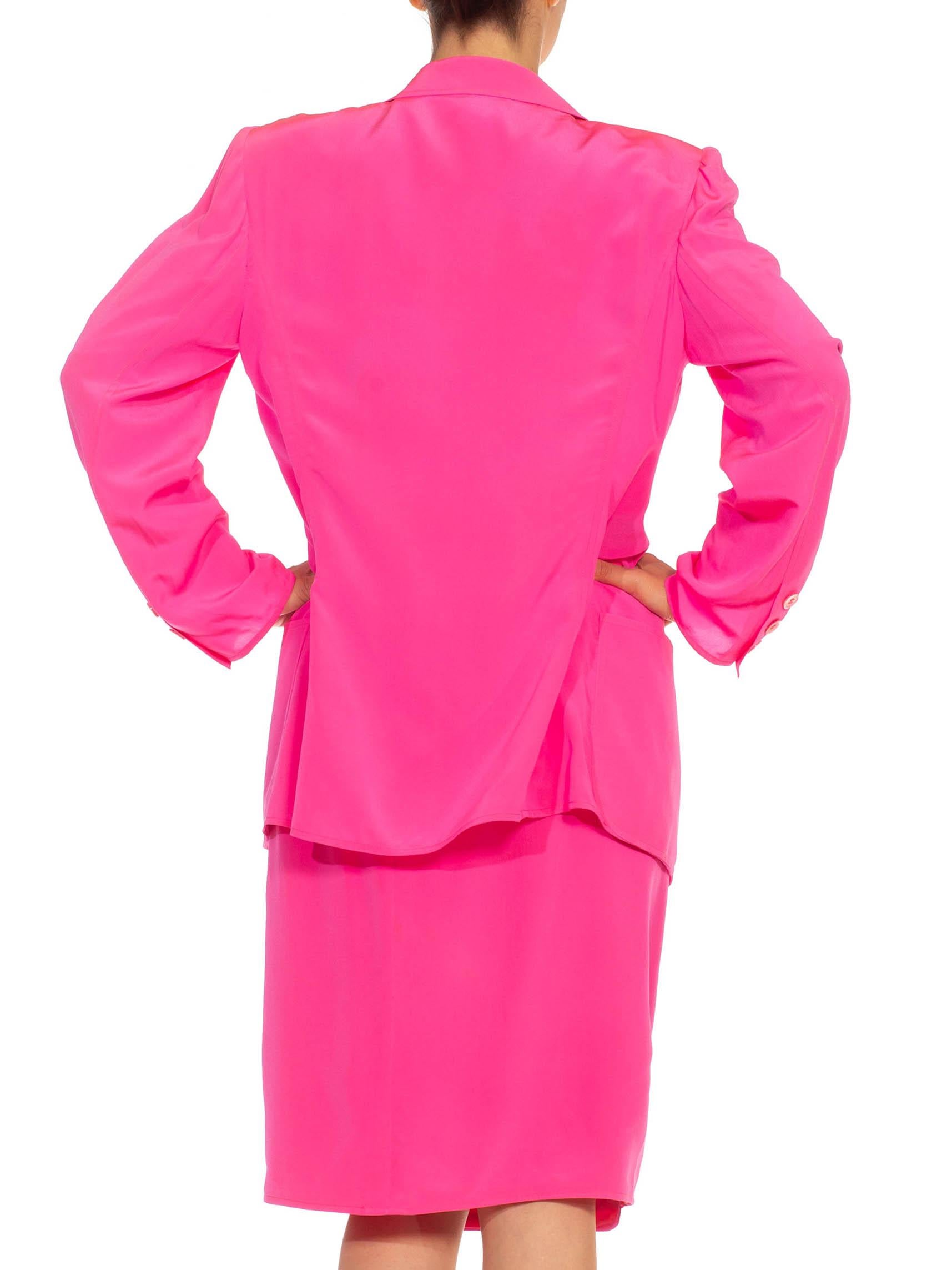 1980S EMANUEL UNGARO Ensemble 3 pièces en crêpe de soie rose vif en vente 2