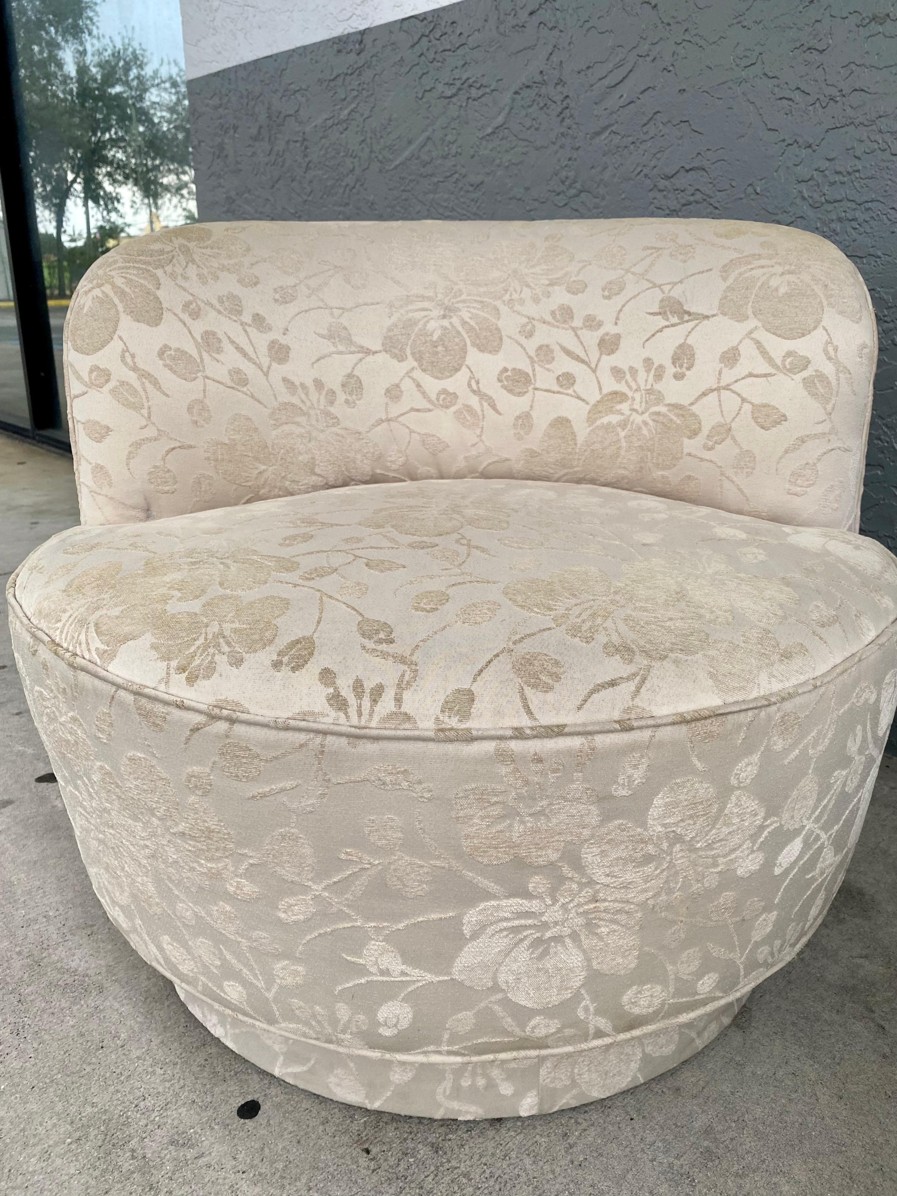 1980s Preview Embroidered Floral Sculptural Curved Swivel Chairs, Set of 2 For Sale 1