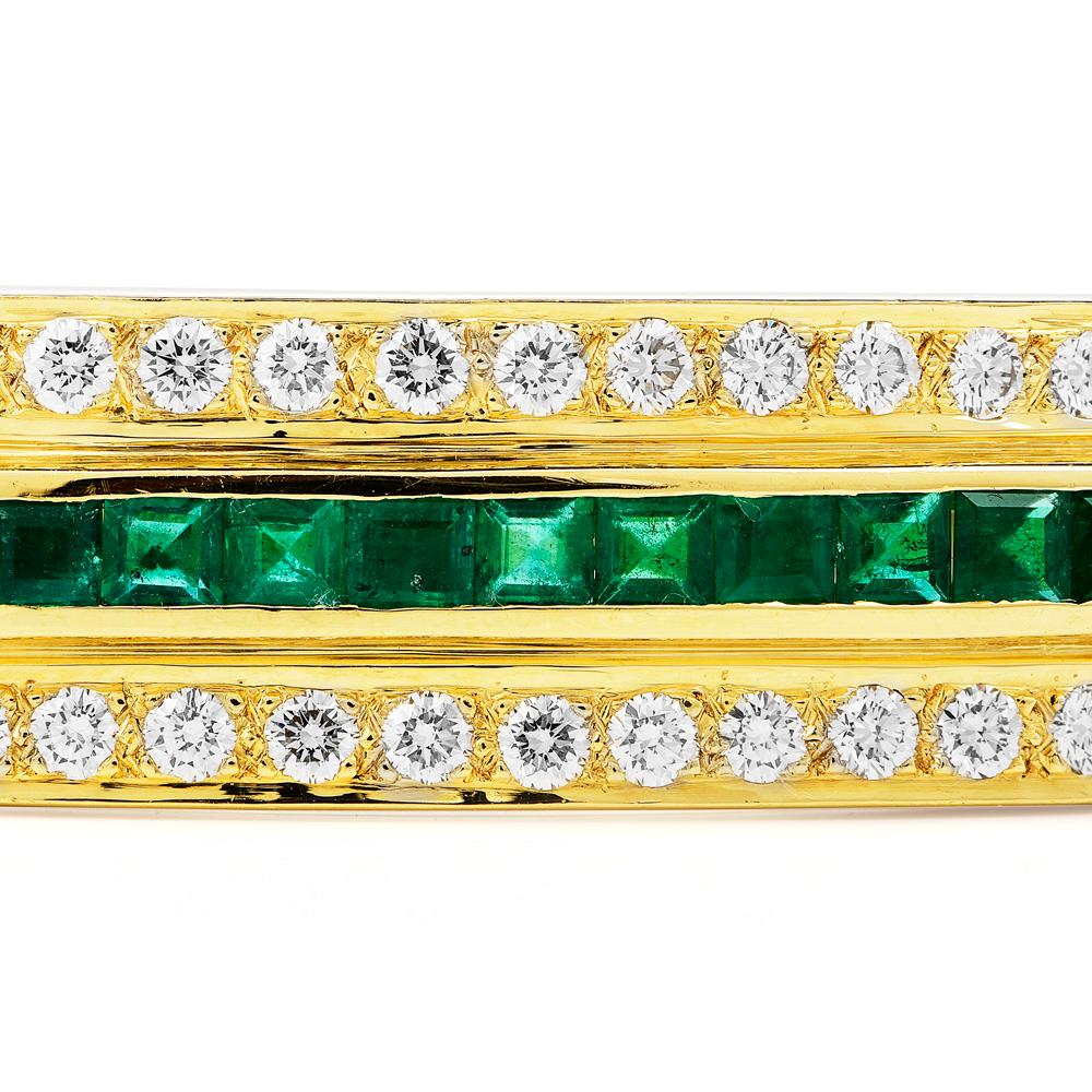 1980er Jahre Smaragd-Diamant-Armreif aus 18 Karat Gold (Moderne) im Angebot