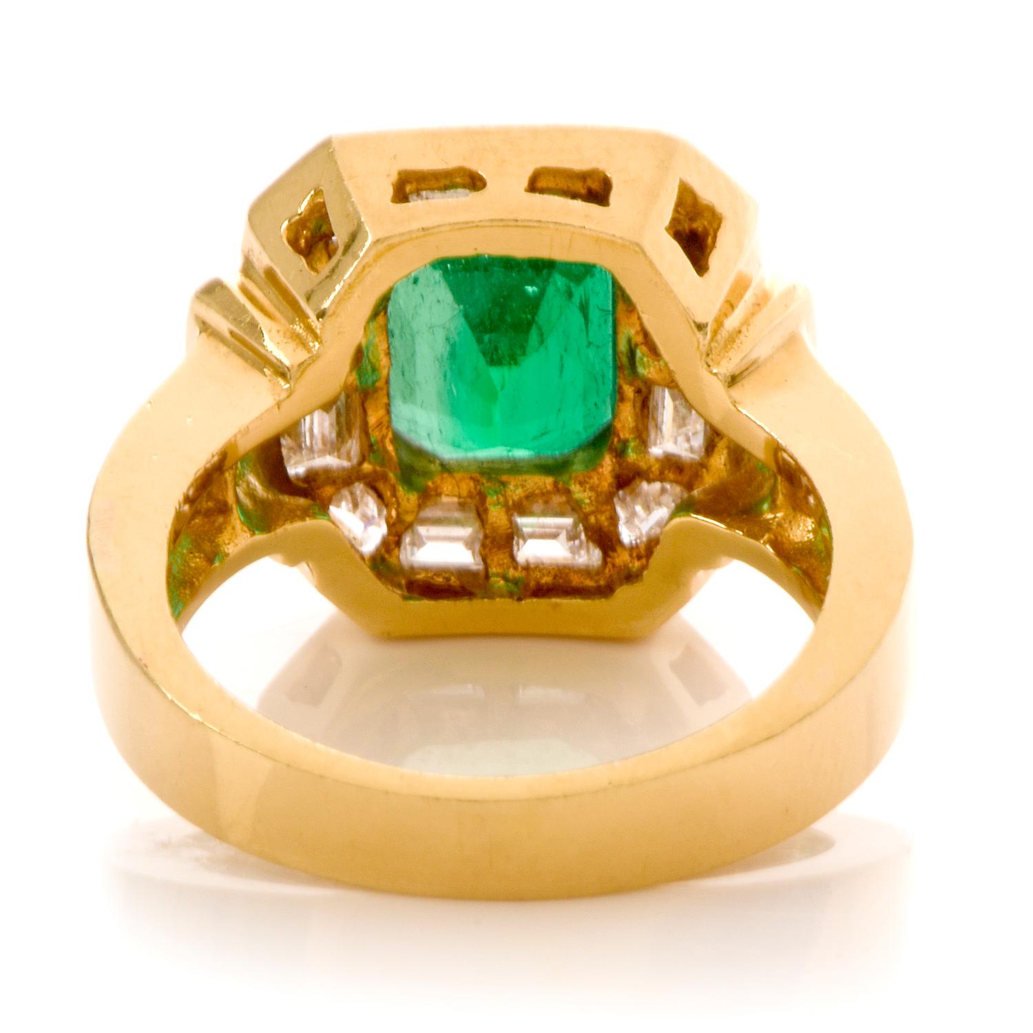 1980s Emerald Diamond 18 Karat Yellow Gold Cocktail Band Ring 1