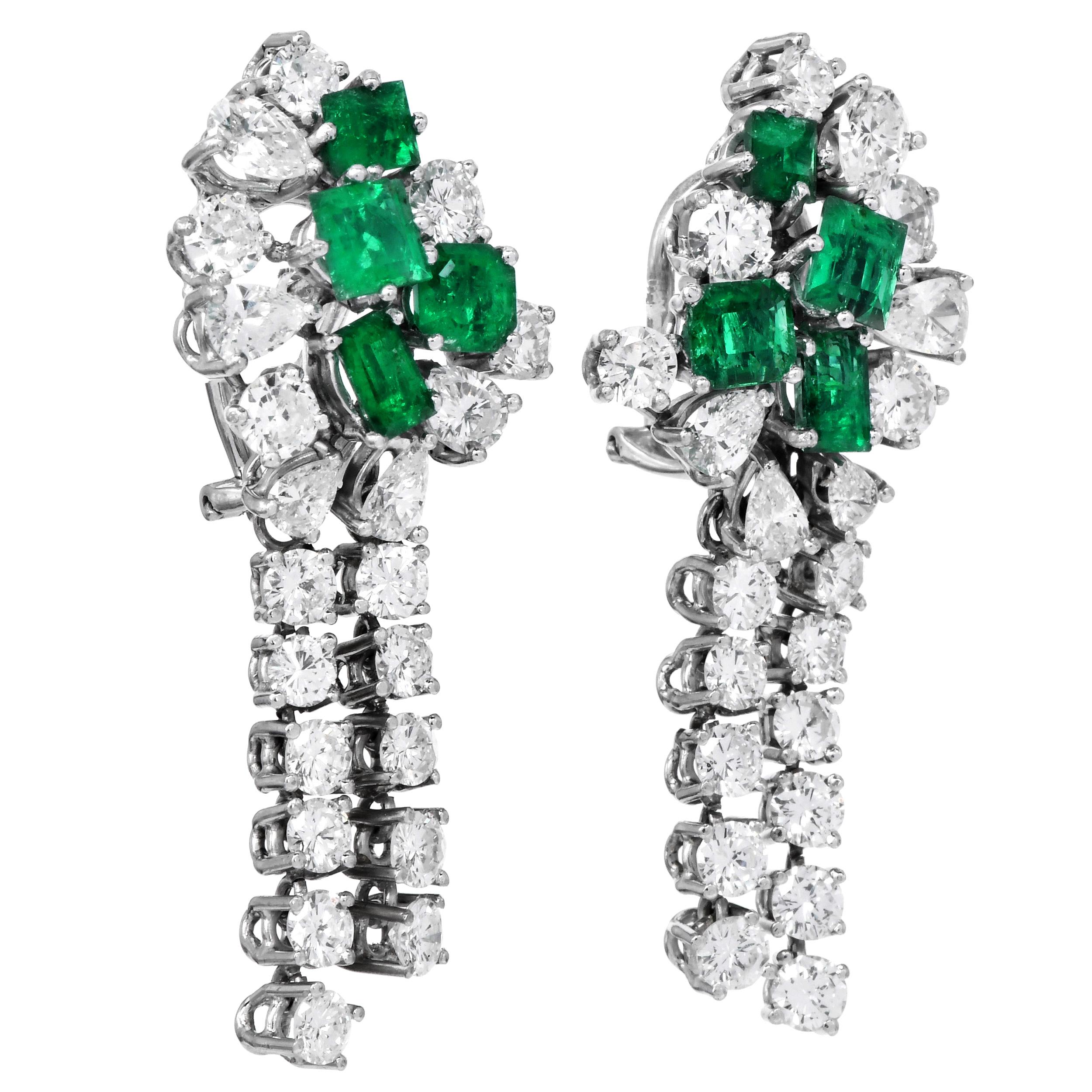 Donna Smeraldo e diamante anni '80  Orecchini a goccia in oro bianco 18 carati in vendita