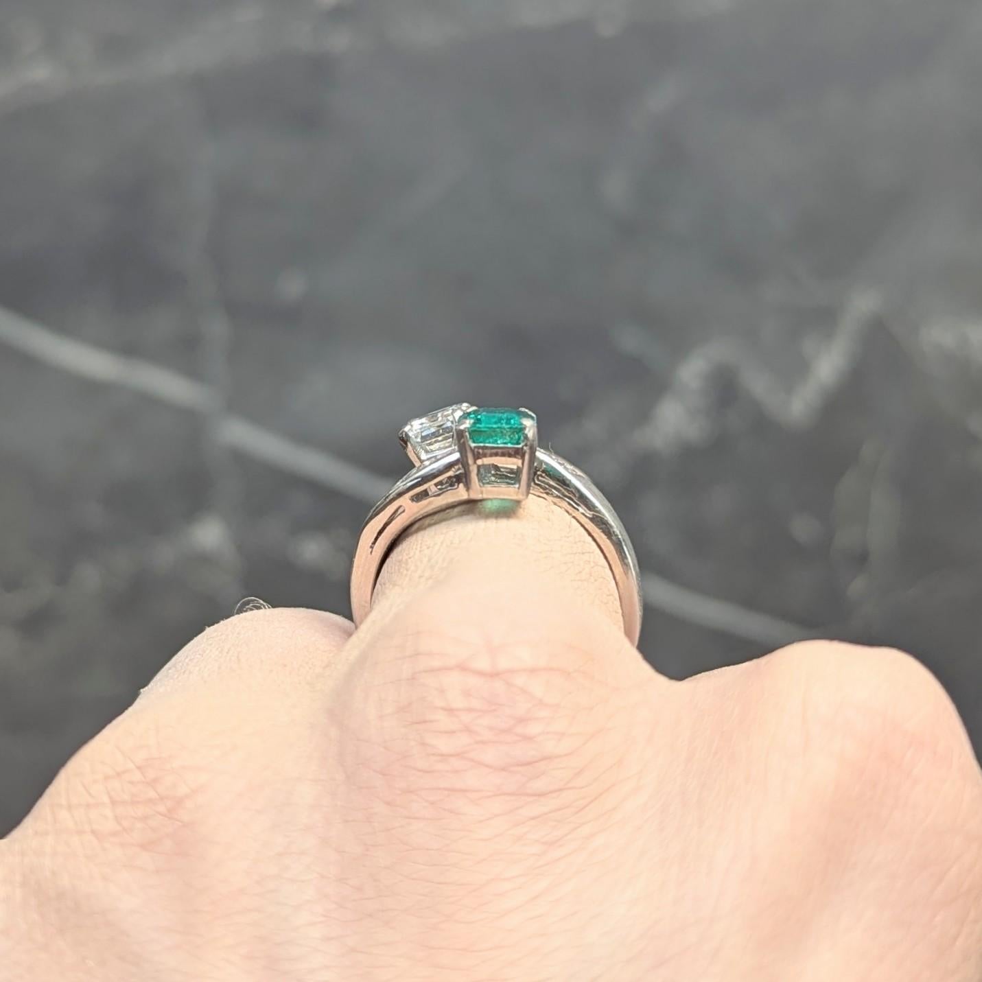 1980's Emerald Diamond Platinum Vintage Toi-Et-Moi Bypass Engagement Ring For Sale 7