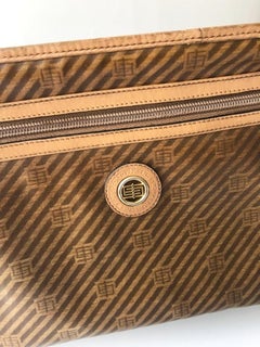 1980s Emilio Pucci Tan Patent Leather Travel Clutch Bag
