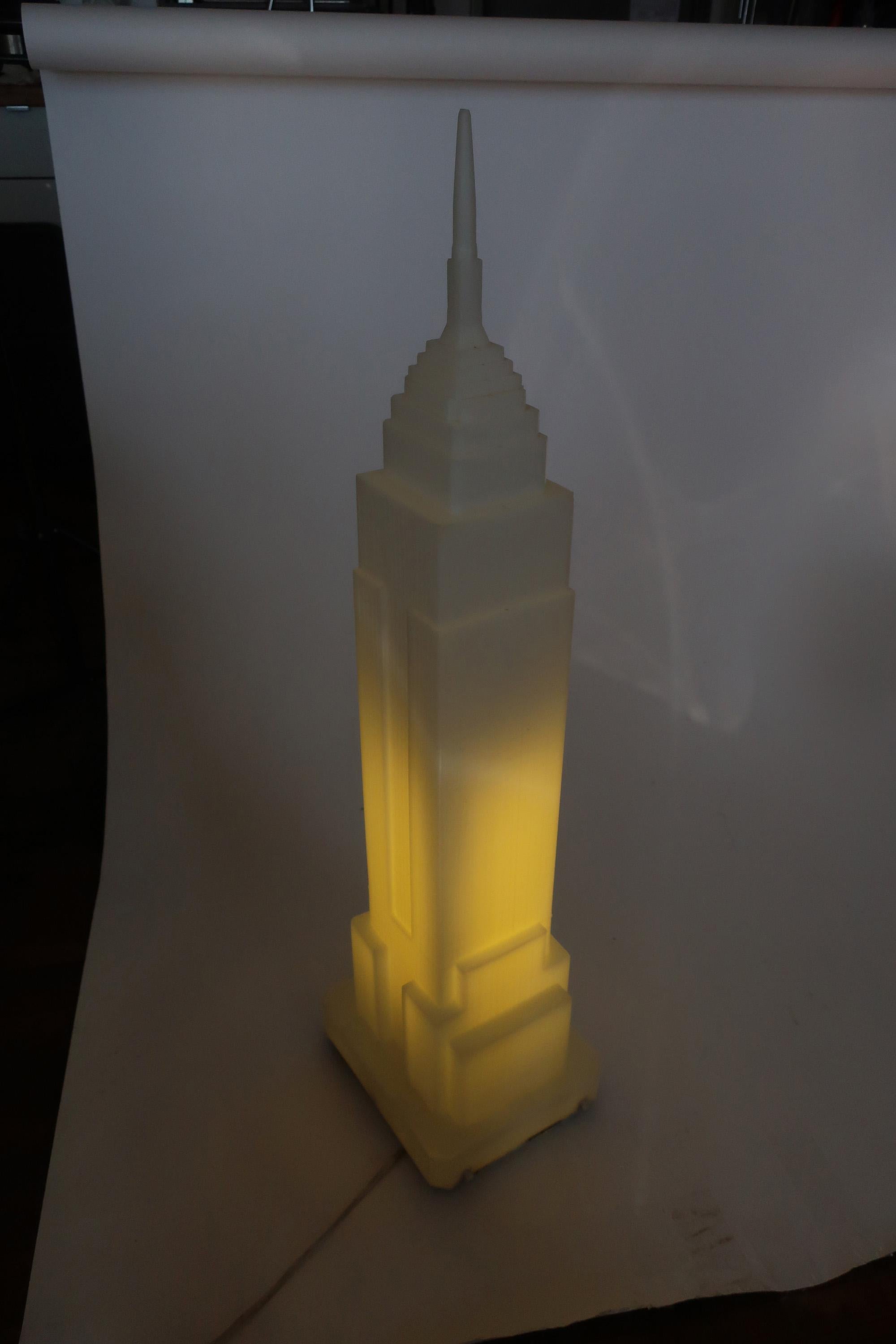 1980s Empire State Building Lamp by Takahashi Denson for Midori In Good Condition For Sale In Brooklyn, NY