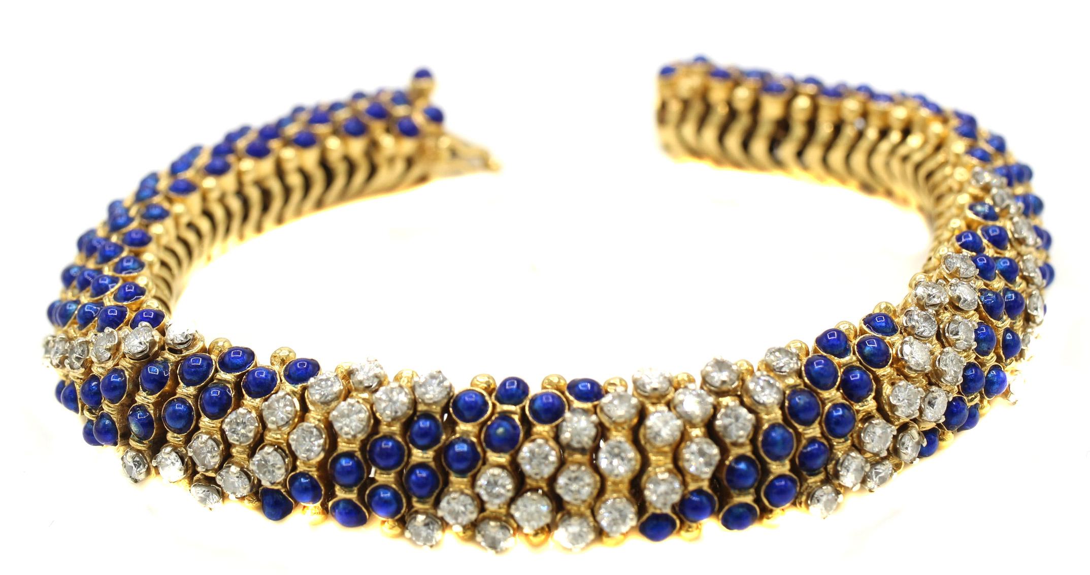 Femenino o masculino Pulsera de asta de barbero de oro amarillo con esmalte y diamantes de los años 80 en venta