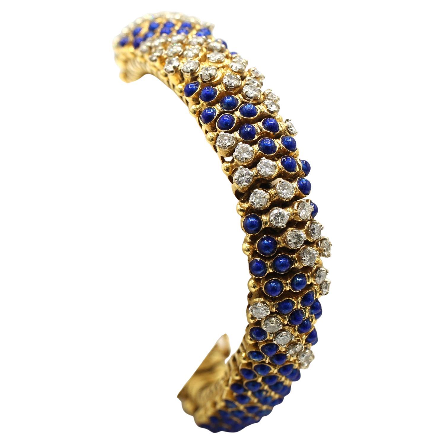 Pulsera de asta de barbero de oro amarillo con esmalte y diamantes de los años 80 en venta