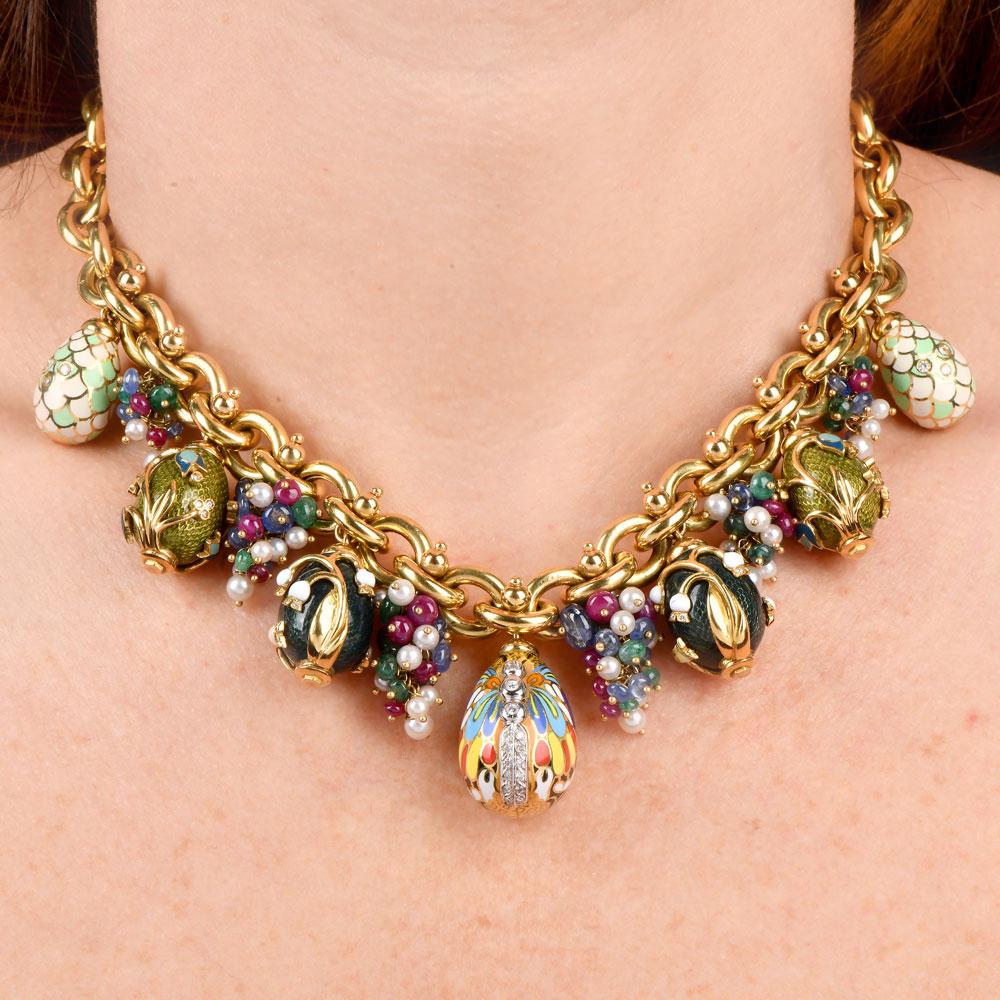 Women's 1980s  Enameled Diamond Eggs Charm 18k gold Necklace For Sale
