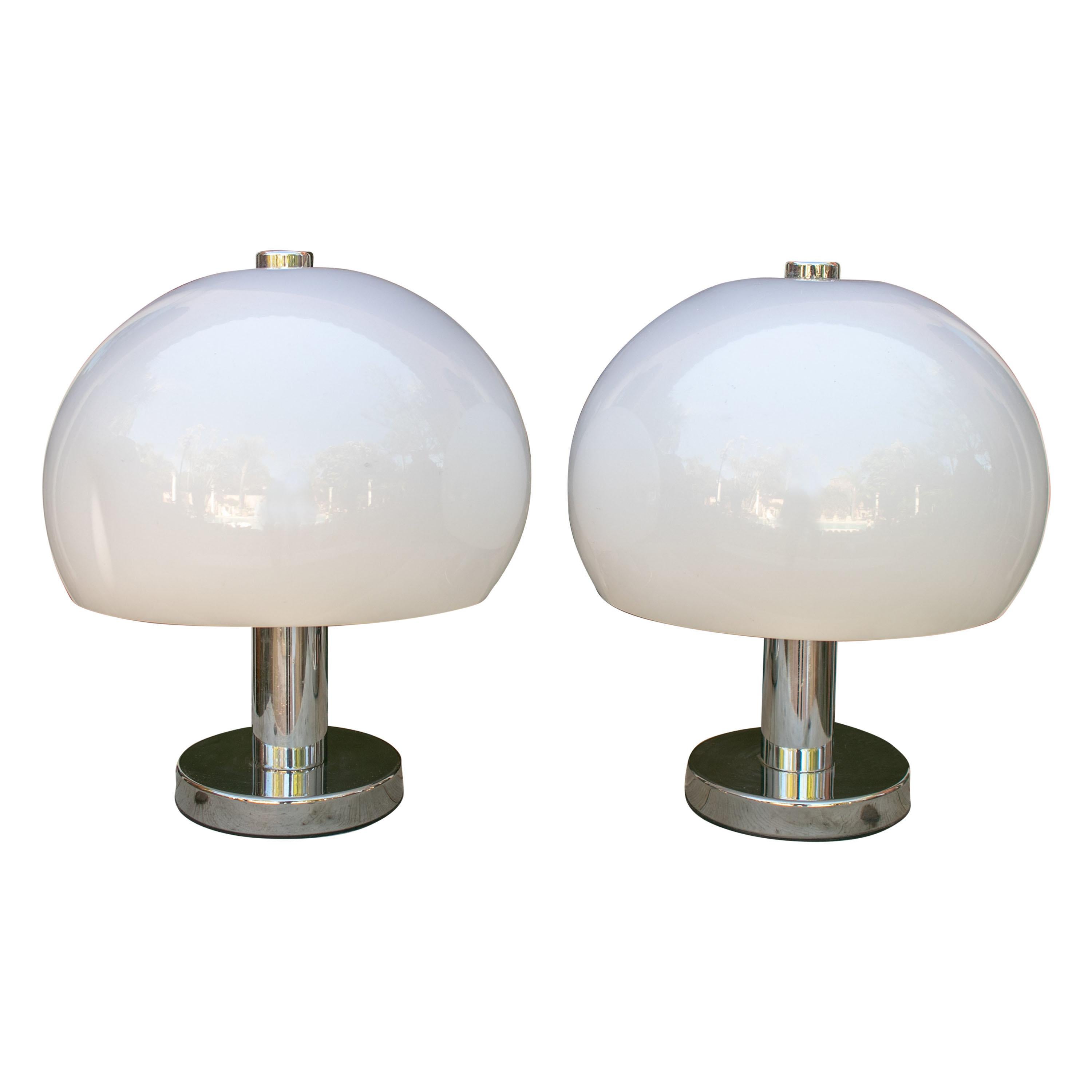 1980s English Pair of Metal Table Lamps with White Lamp Shade