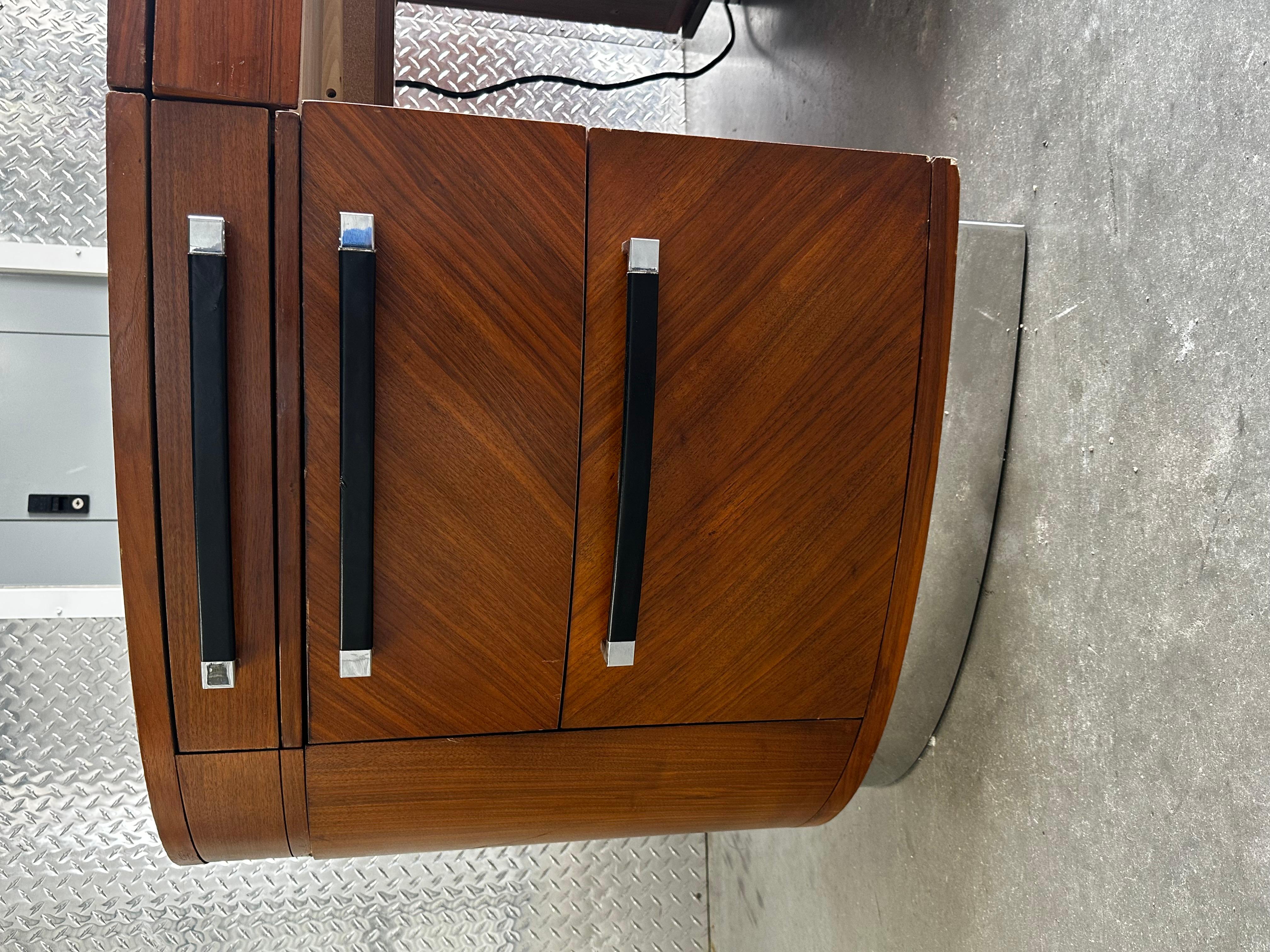 Scrivania ovale con piedistallo in legno cromato Eppinger Post Modern degli anni '80 in vendita 5