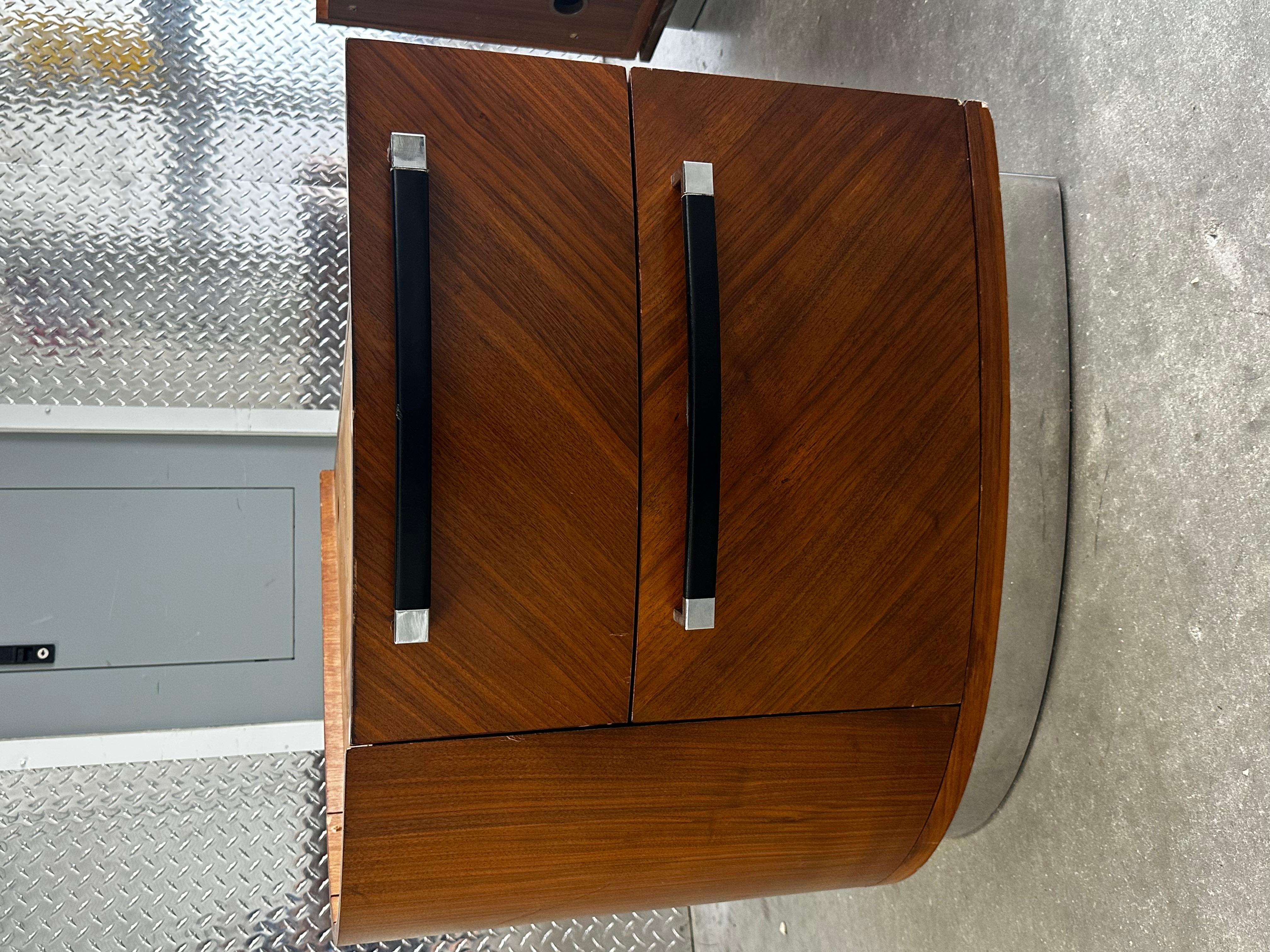 Scrivania ovale con piedistallo in legno cromato Eppinger Post Modern degli anni '80 in vendita 8
