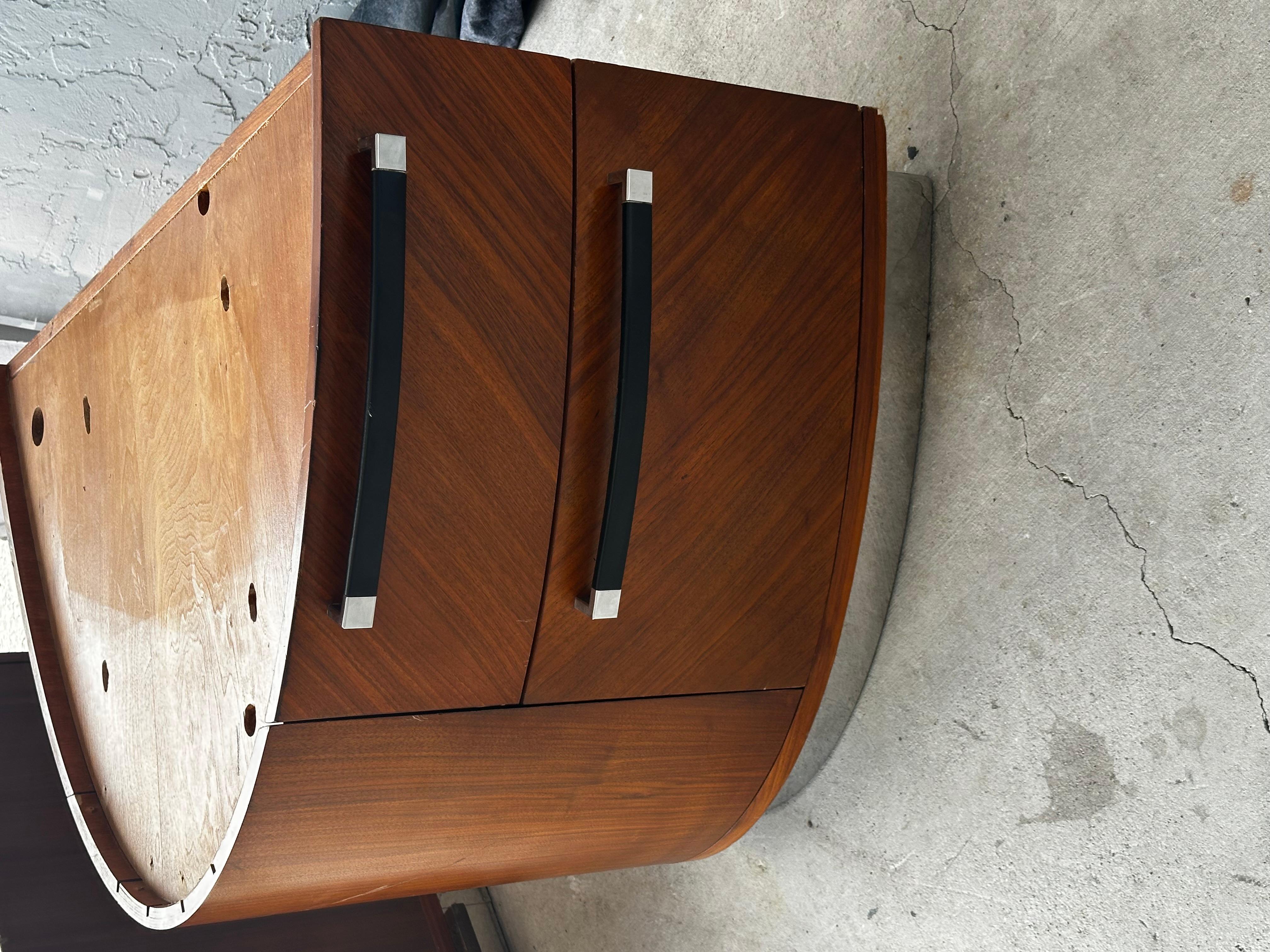 Scrivania ovale con piedistallo in legno cromato Eppinger Post Modern degli anni '80 in vendita 9
