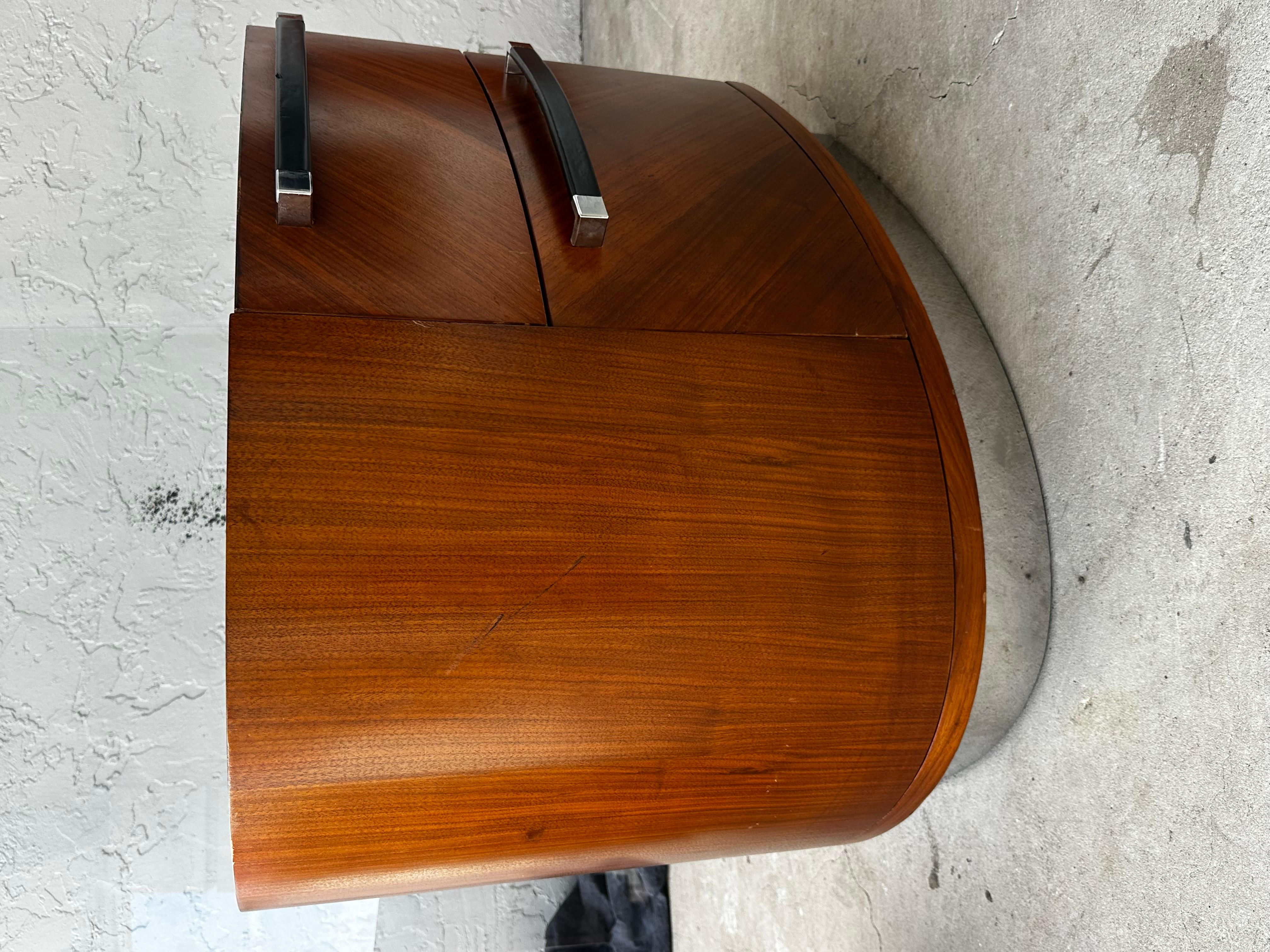 Scrivania ovale con piedistallo in legno cromato Eppinger Post Modern degli anni '80 in vendita 10