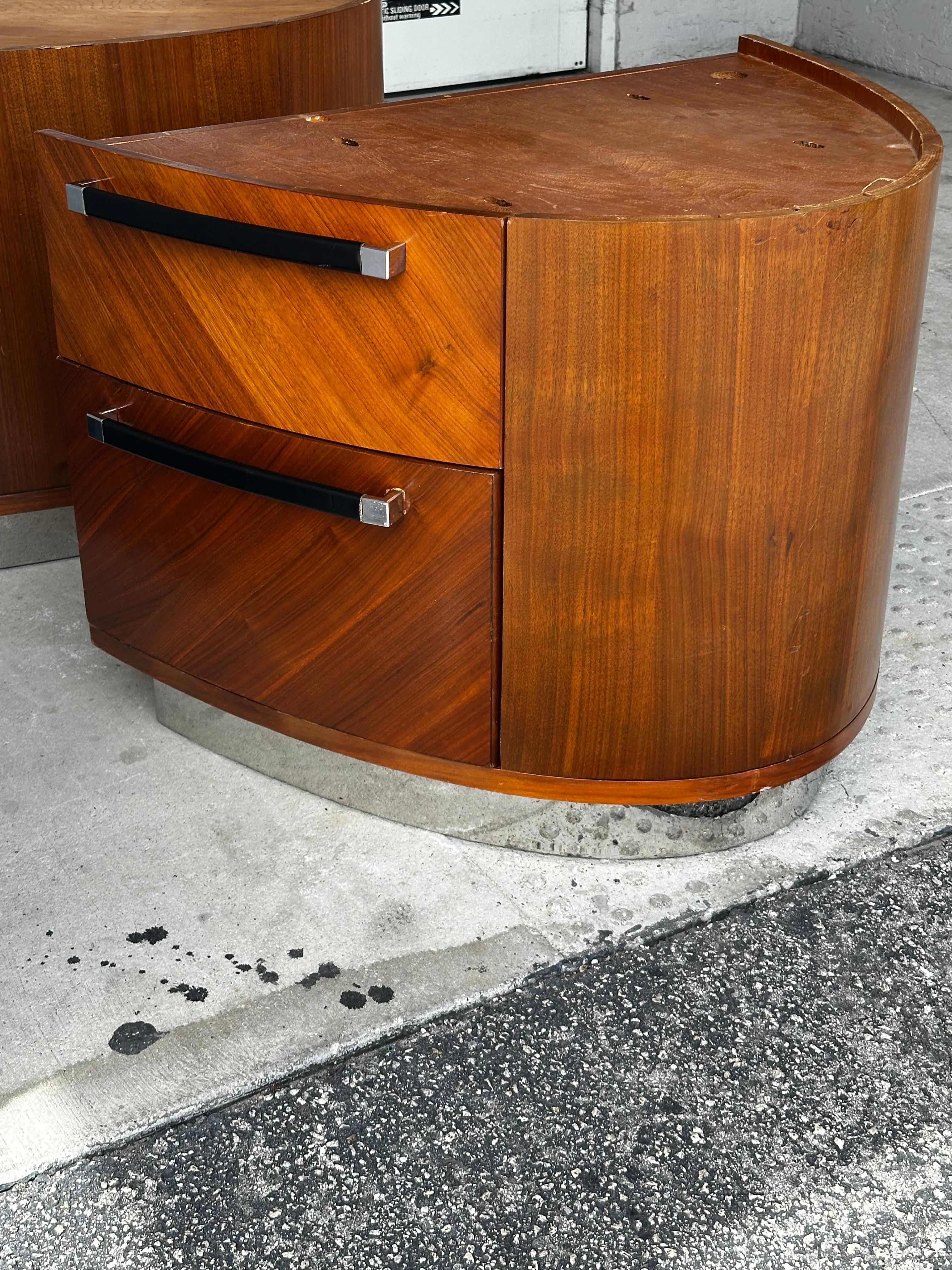 1980s Eppinger Post Modern Wood Chrome Pedestal Oval Desk For Sale 12