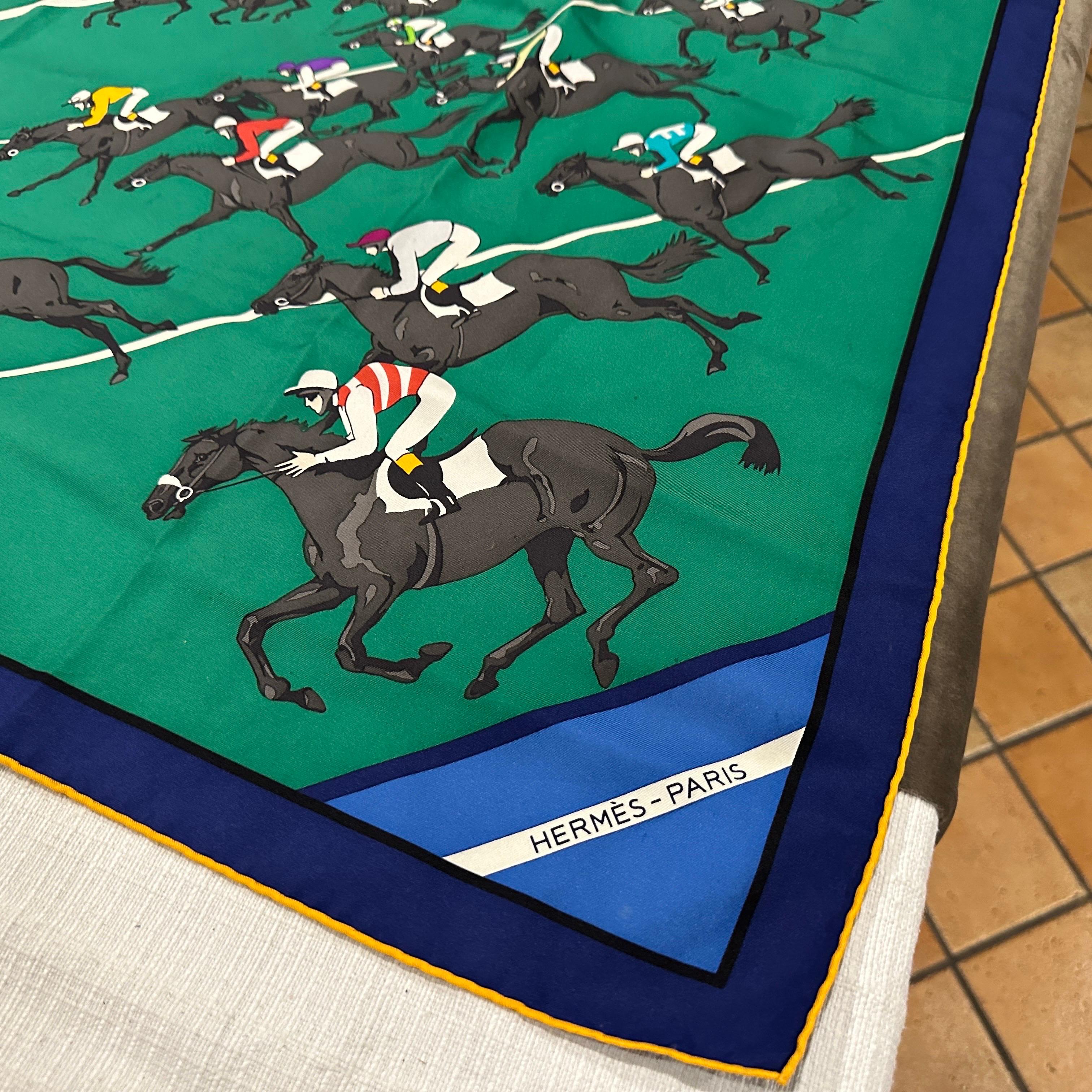 Sciarpa Carré in seta stile equestre anni '80 Le Courses di Hermes in vendita 2