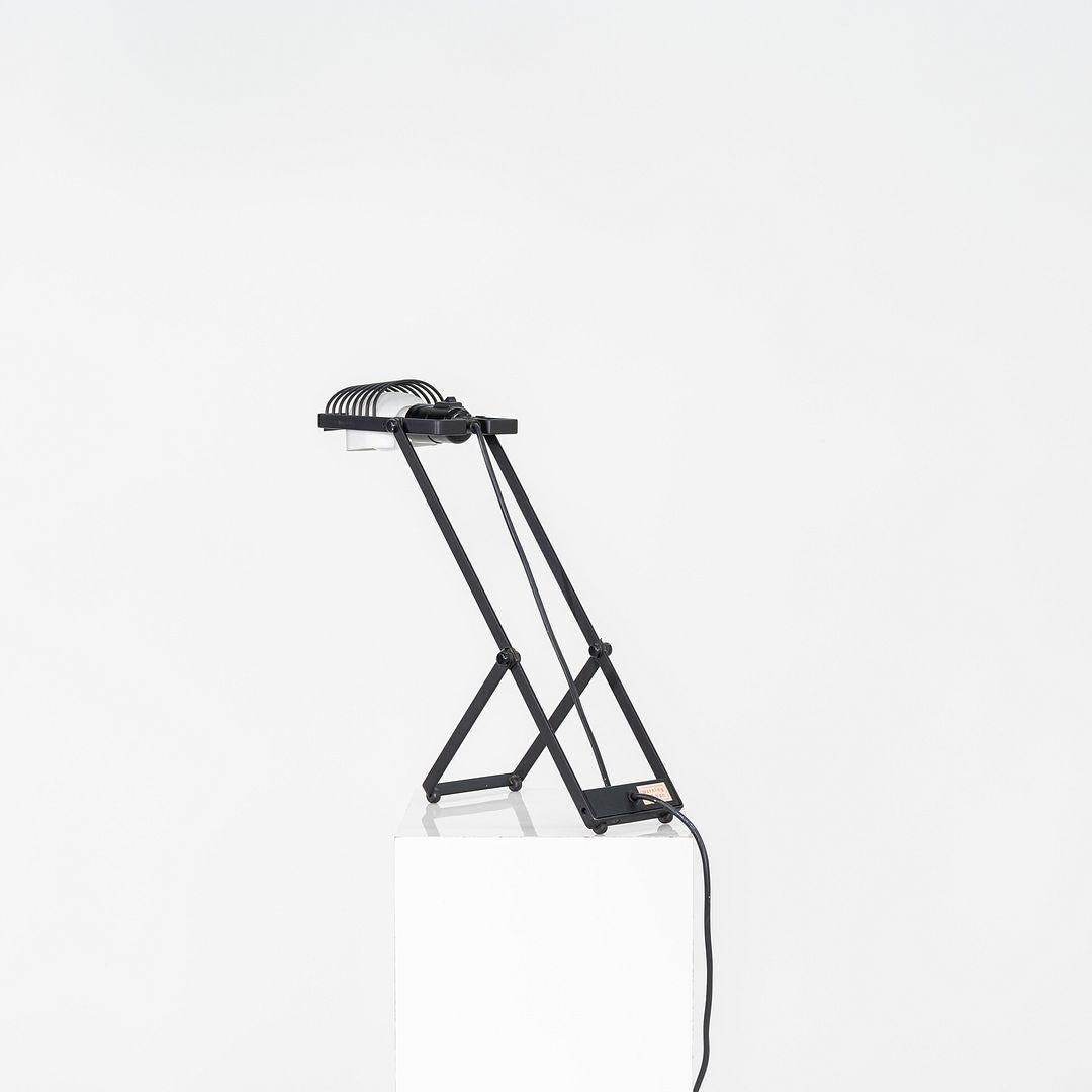 Late 20th Century 1980s Ernesto Gismondi for Artemide Sintesi Table / Desk Lamp in Black For Sale