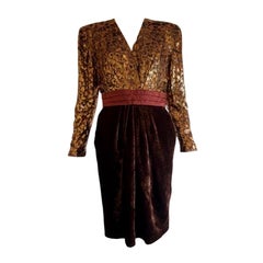 Robe en or et velours Escada des années 1980