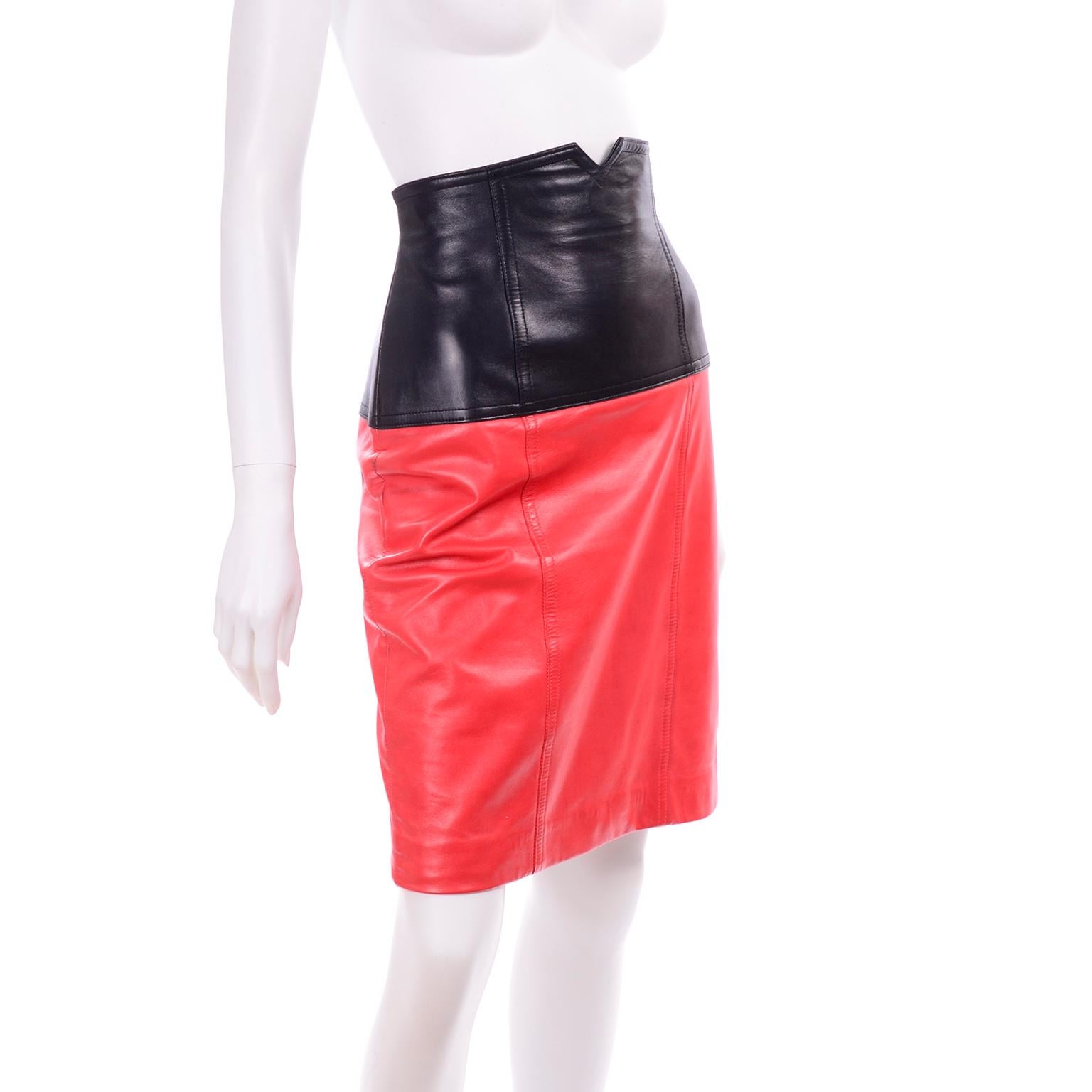 1980s Escada Margaretha Ley Vintage Red & Black Color Block Leather Skirt In Good Condition For Sale In Portland, OR