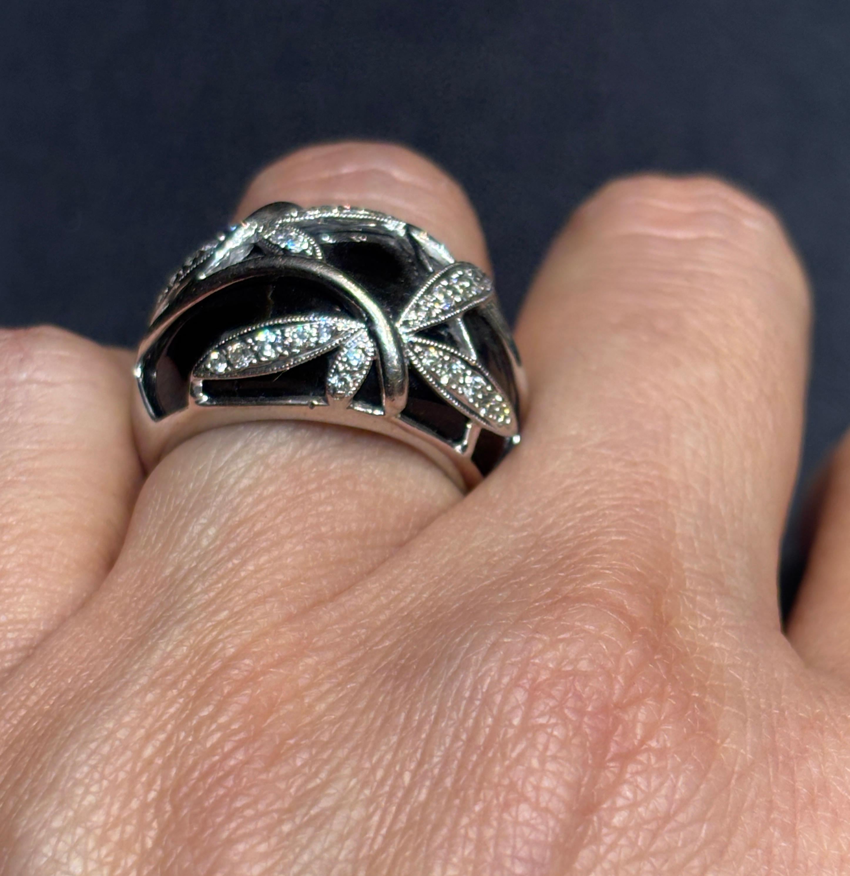 Contemporaneo Anello europeo anni '80 in oro 18k, onice e diamanti in vendita