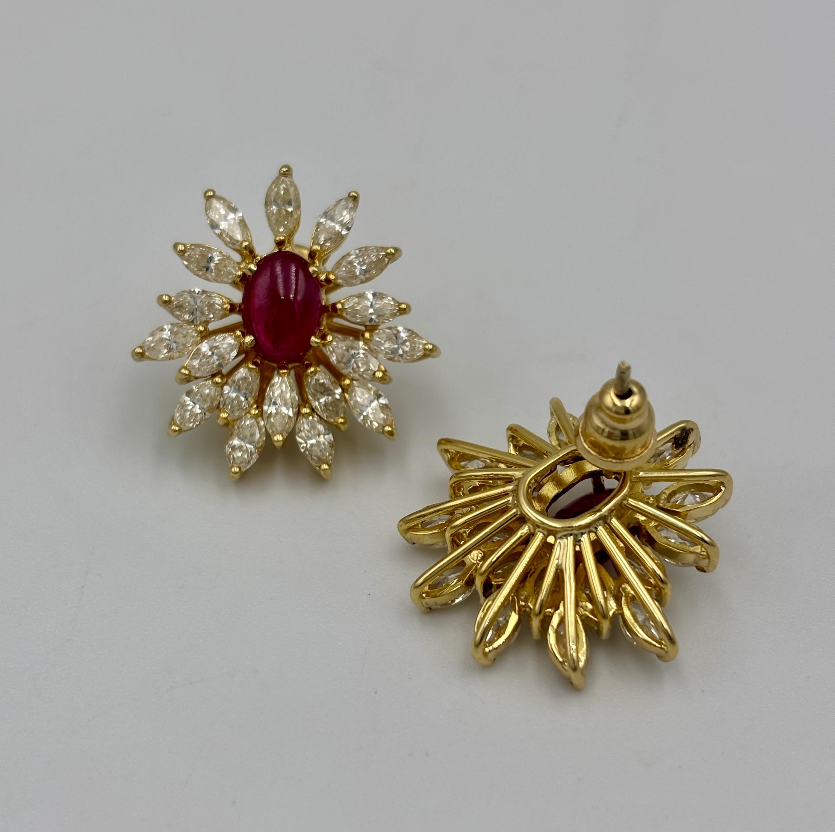Boucles d'oreilles européennes des années 1980 en rubis cabochon et diamants marquises Unisexe en vente