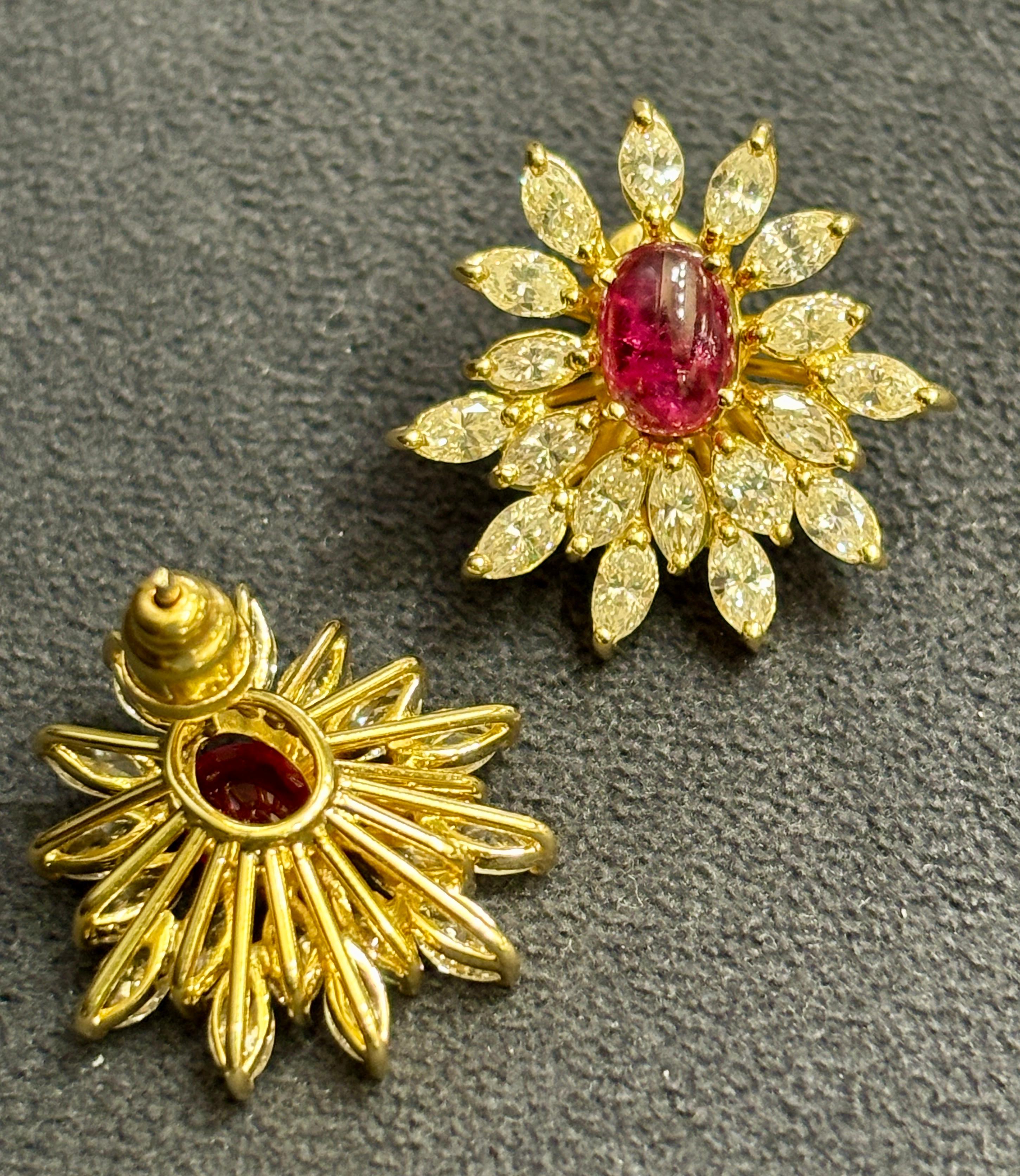 Boucles d'oreilles européennes des années 1980 en rubis cabochon et diamants marquises en vente 2