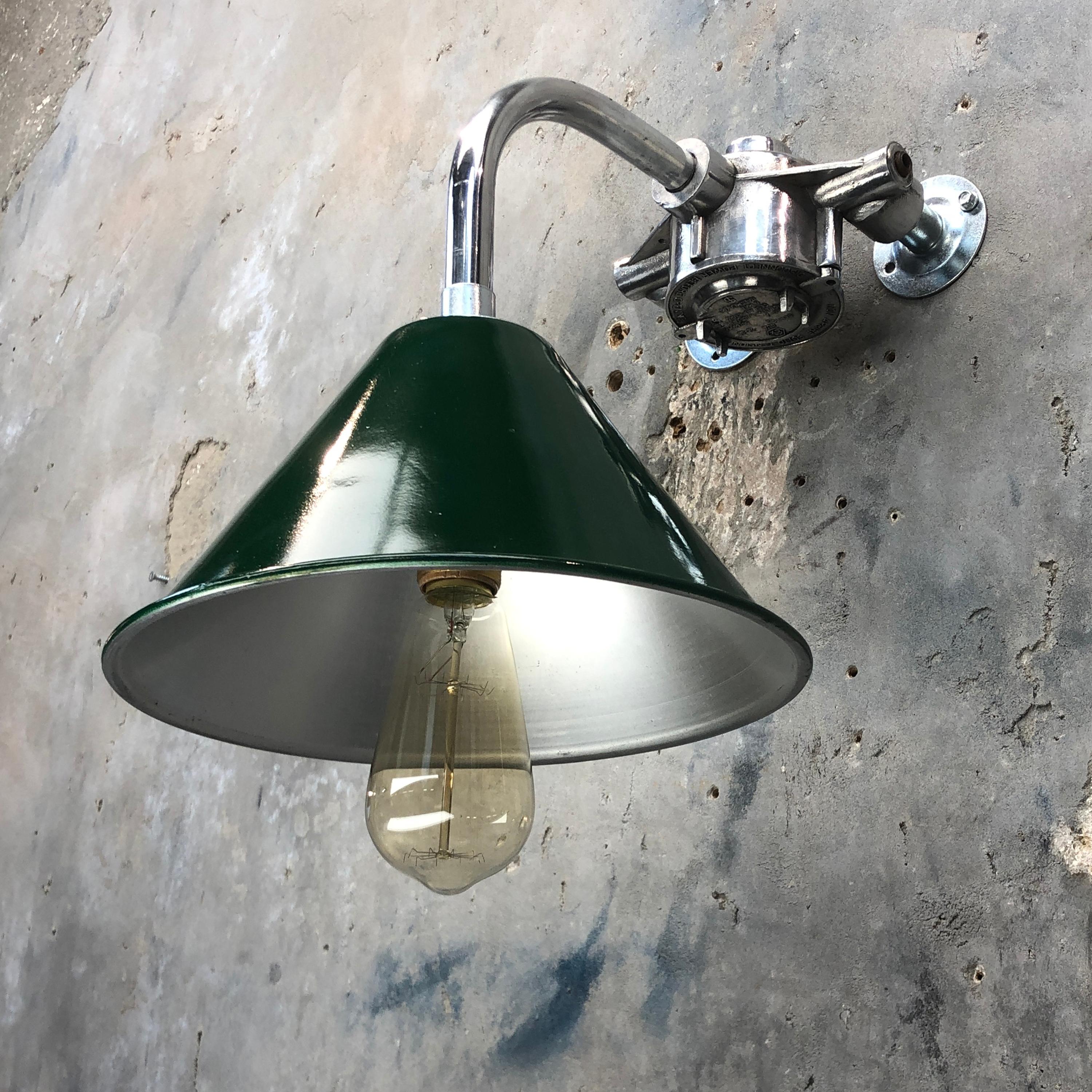 1980s Ex British Army Lamp Shade and Galvanized Steel Short Reach Cantilever For Sale 4