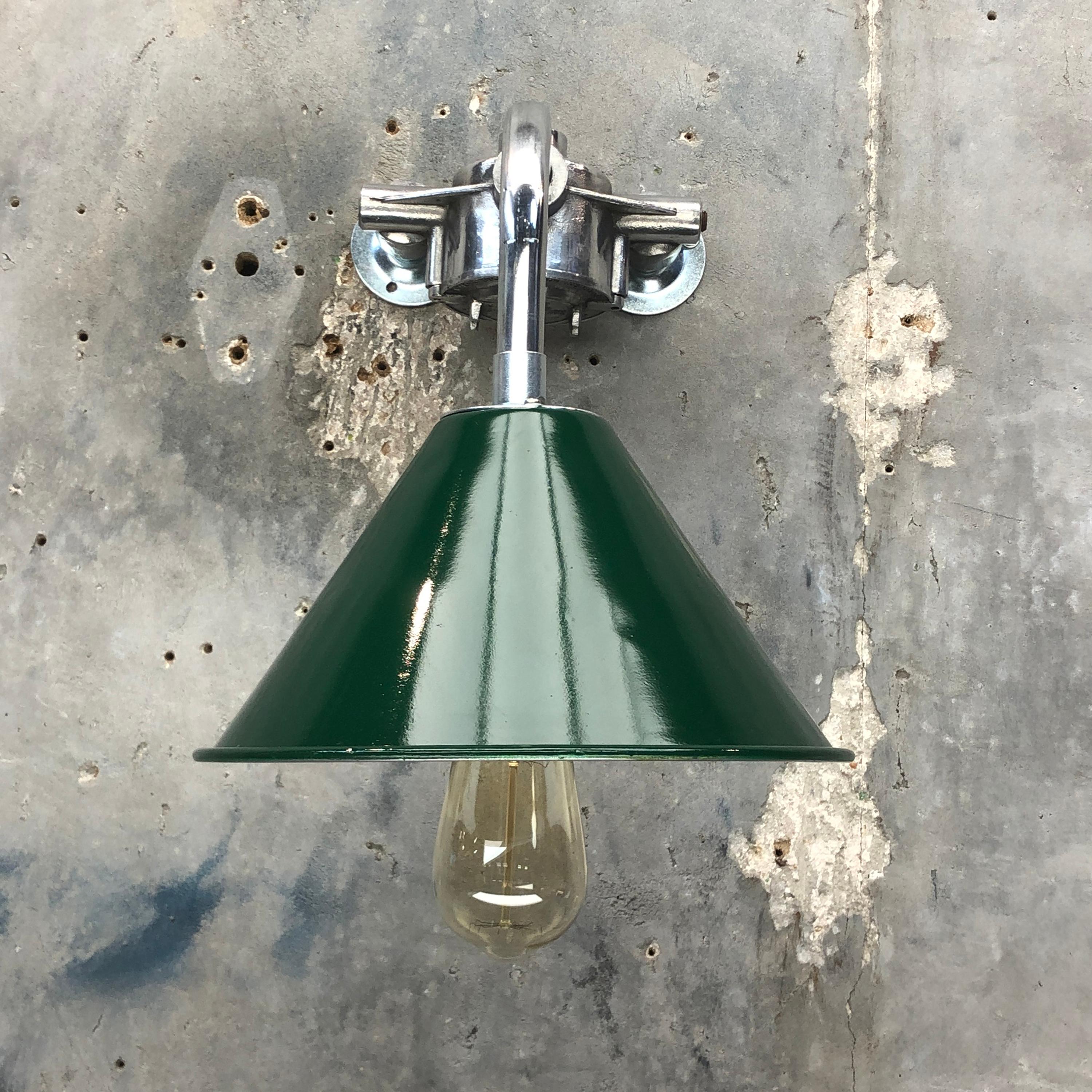 English 1980s Ex British Army Lamp Shade and Galvanized Steel Short Reach Cantilever For Sale