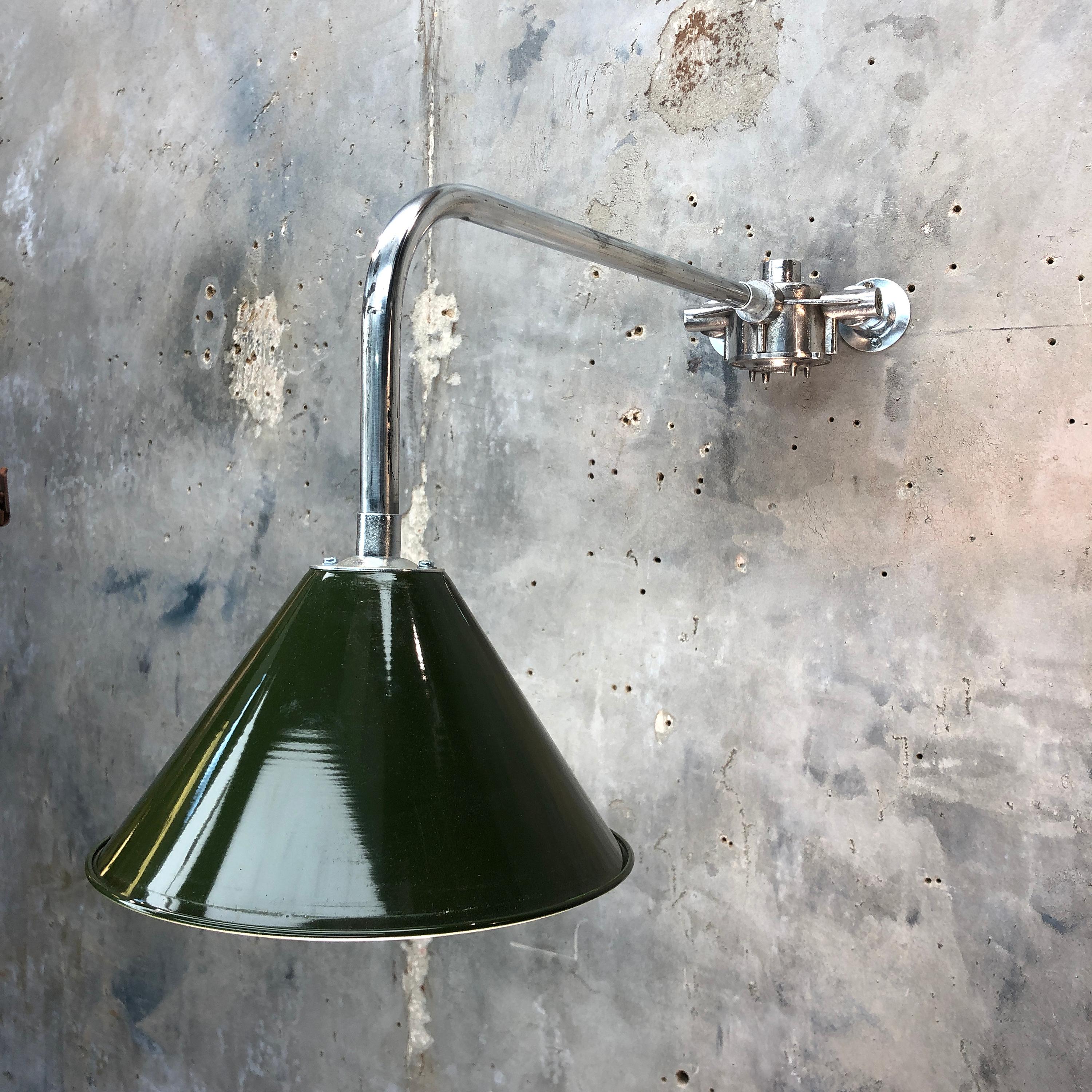 1980s Ex British Army Lamp Shade and Galvanised Steel Explosion Proof Cantilever For Sale 1