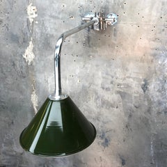 1980er Jahre Ex British Army Lampenschirm und Galvanisierter Stahl Explosion Proof Freitragend