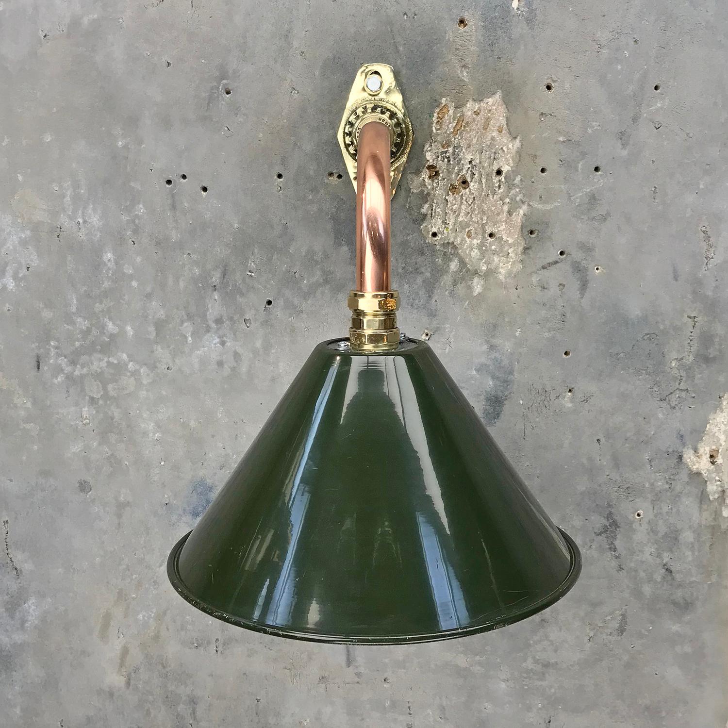 1980s Ex British Army Light Shade / Copper and Brass Cantilever, Original Green For Sale 2