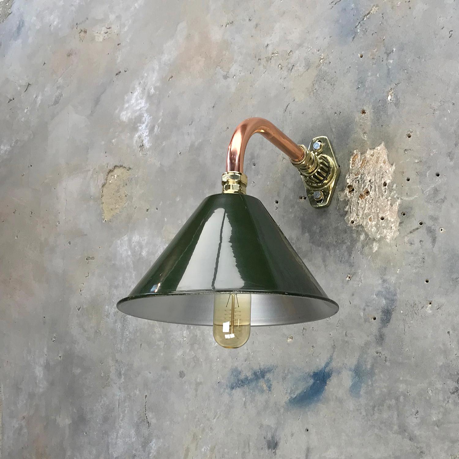 1980s Ex British Army Light Shade / Copper and Brass Cantilever, Original Green For Sale 3
