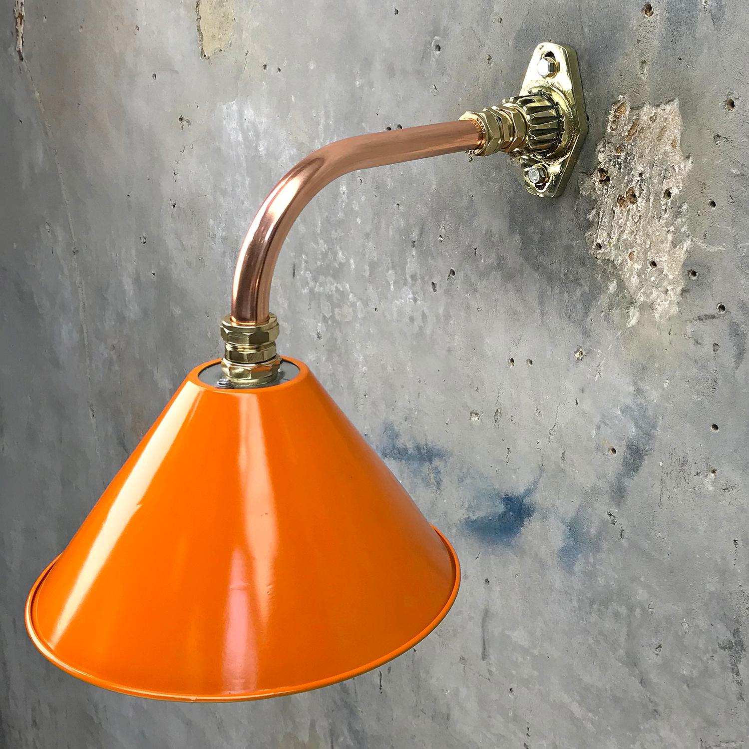 1980er Jahre Ex British Army Lichtschirm / Kupfer & Messing Freitragender, maßgefertigte Farben (Ende des 20. Jahrhunderts) im Angebot