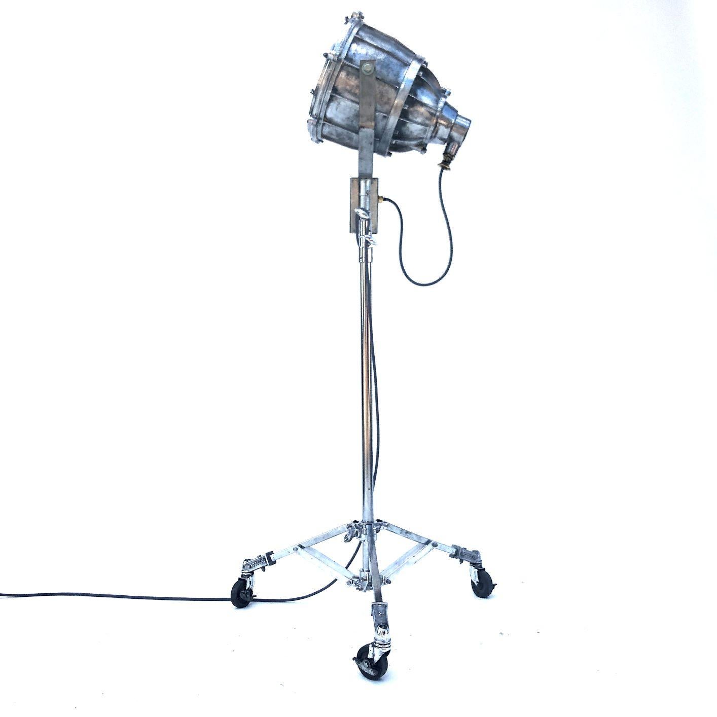 1980s Explosion Proof Aluminum Cargo Light Floor Lamp & Matthews Theatre Stand In Good Condition In Leicester, Leicestershire